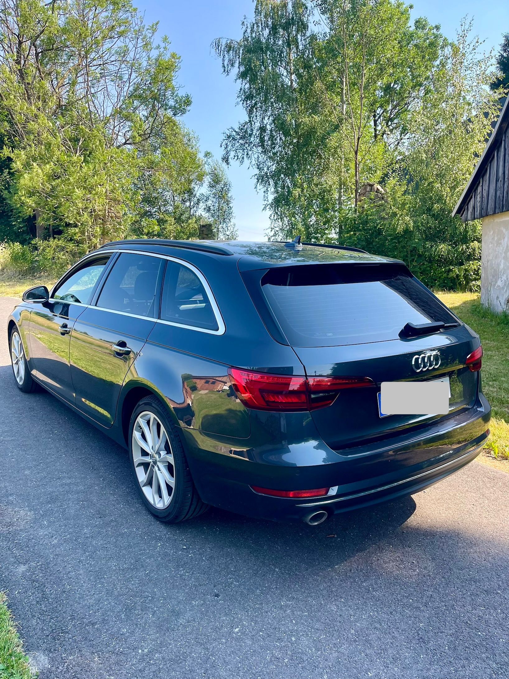 Audi A4 Avant, Audi A4B9 Avant 2.0TDI 110KW - fotka 4
