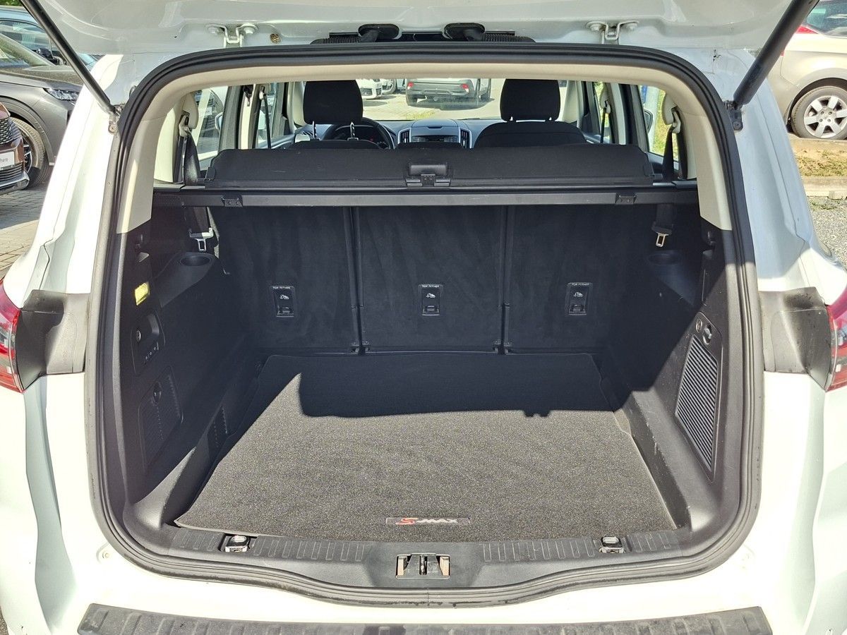 Ford S-MAX, 1,5 EcoBoost 160k M6 - fotka 5