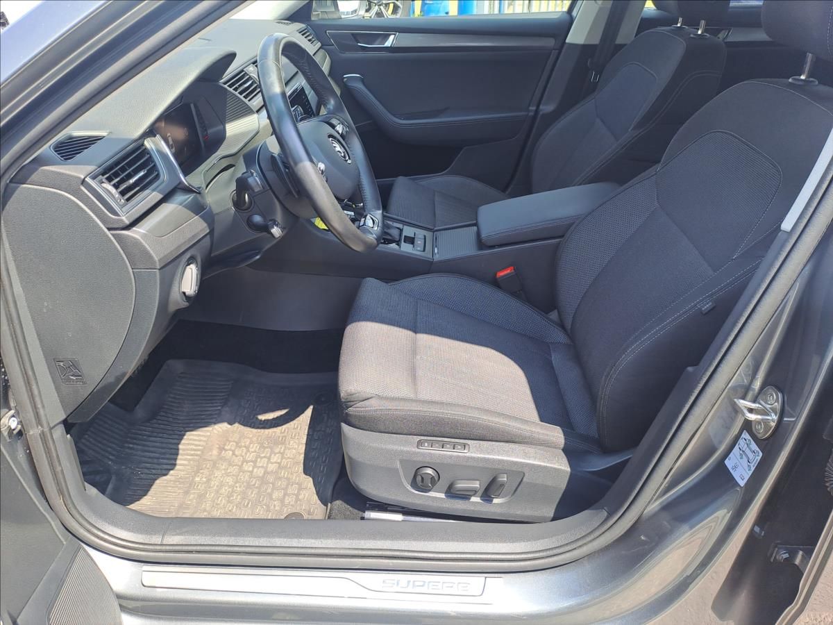 Škoda Superb, 2,0 TDI DSG 4x4 1.MAJITEL - fotka 5