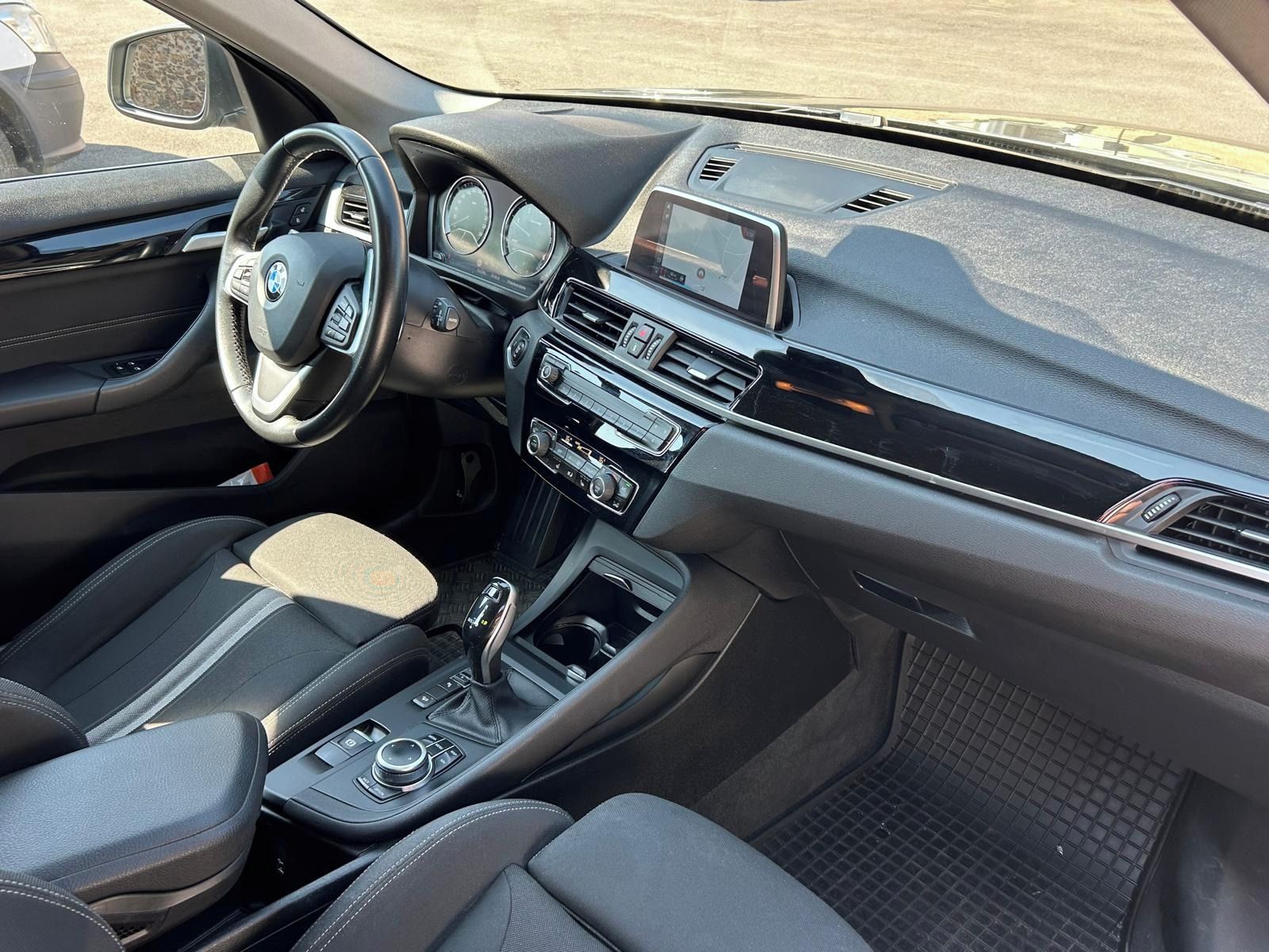 BMW X1, 2.0D, XDrive 18d automat 4x - fotka 5