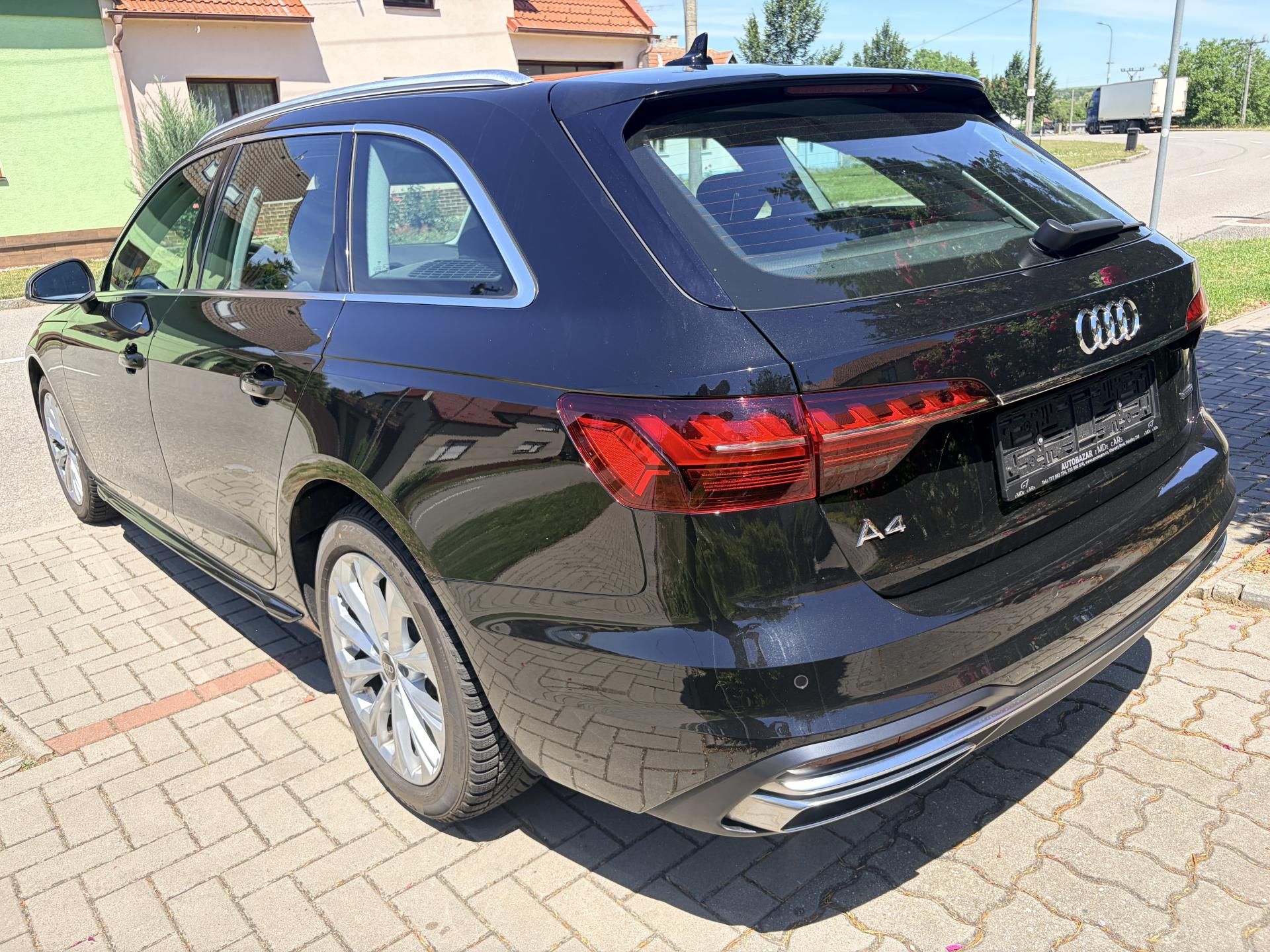 Audi A4 Avant, 2.0TDI DSG QUATTRO LED - fotka 3