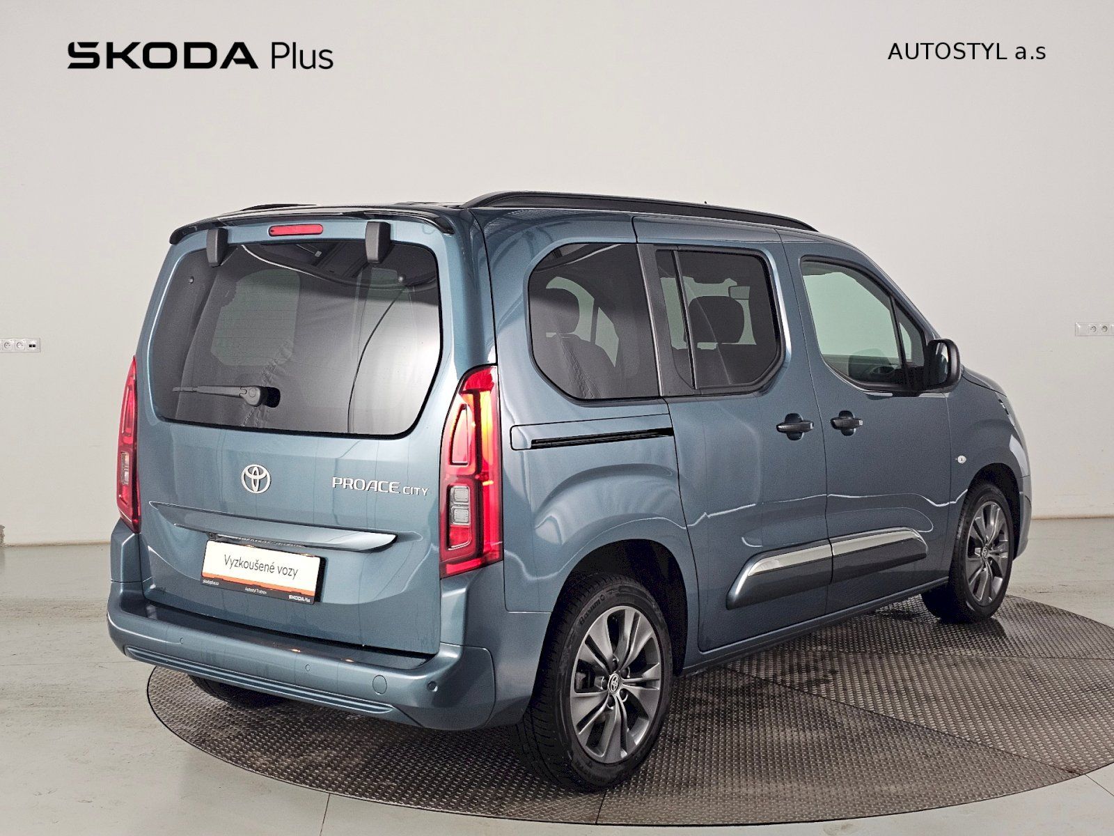 Toyota Proace City Verso, L1 1.5D 130k FAMILY - fotka 2