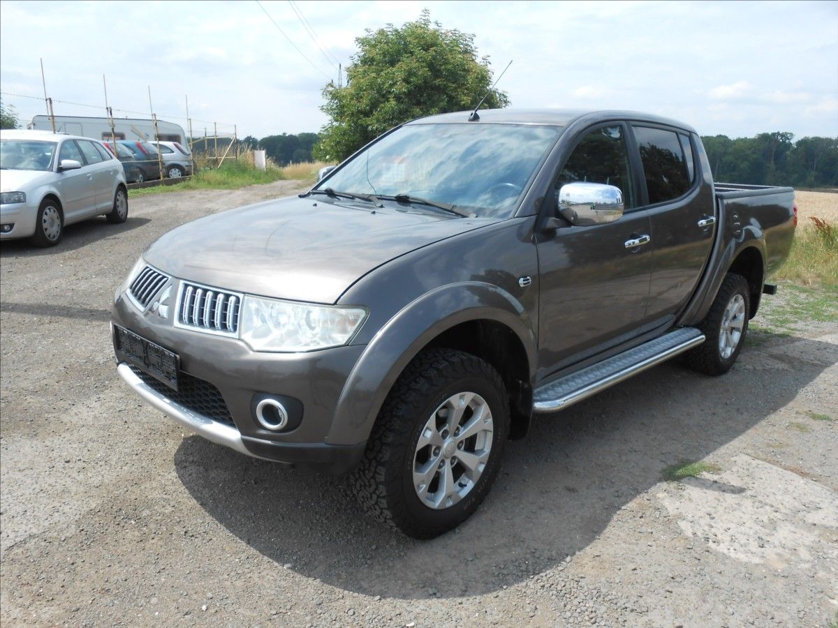 Mitsubishi L200, 2,5 DI D 131 kW SERVISKA - fotka 2