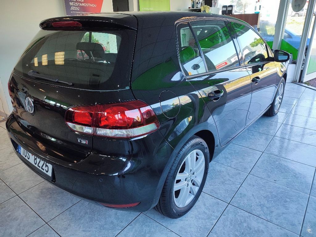 Volkswagen Golf, 1.4TSI 90KW HIGHLINE - fotka 4