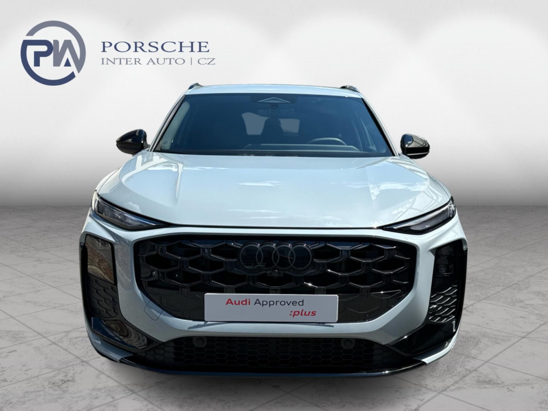 Audi Q3, 2.0 TDI 110 kW Sline - fotka 2