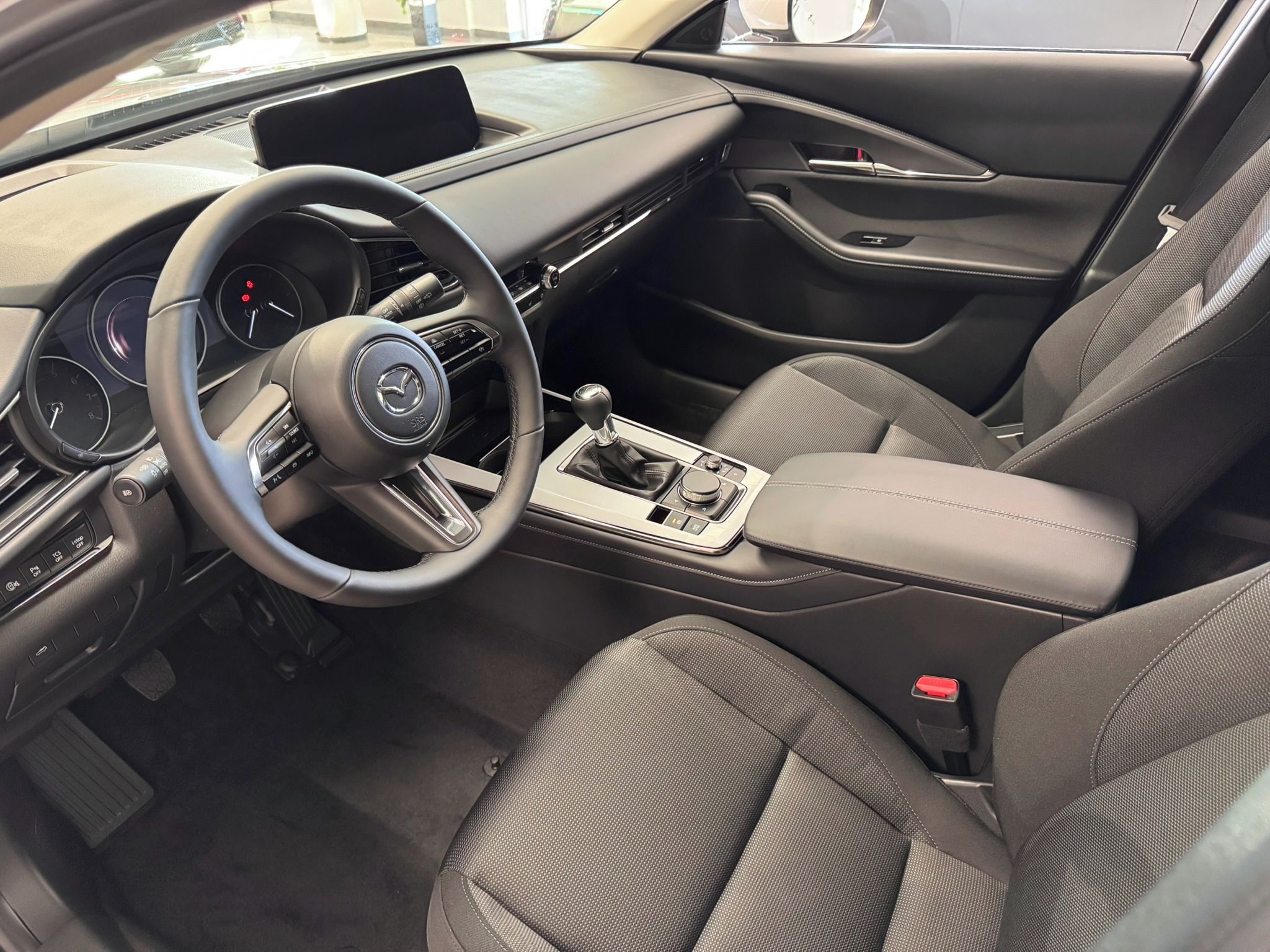 Mazda CX-30, 2,5 6MT Centre Line Style - fotka 6