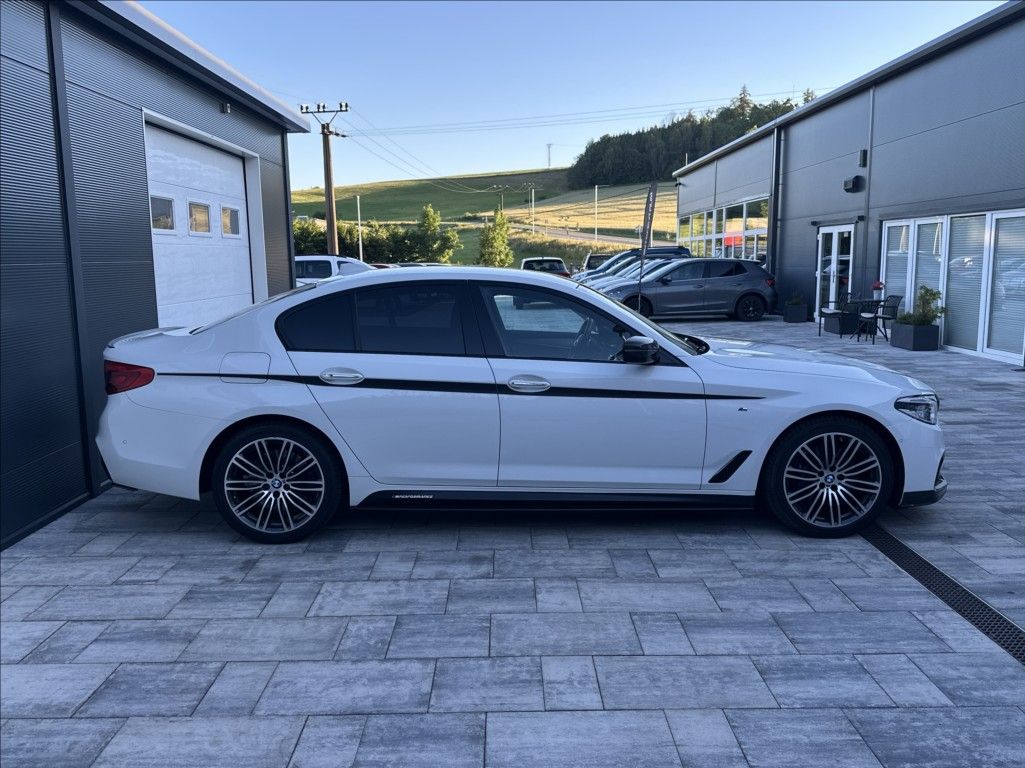 BMW Řada 5, 530d 265PS  M Performance 4x4 - fotka 6