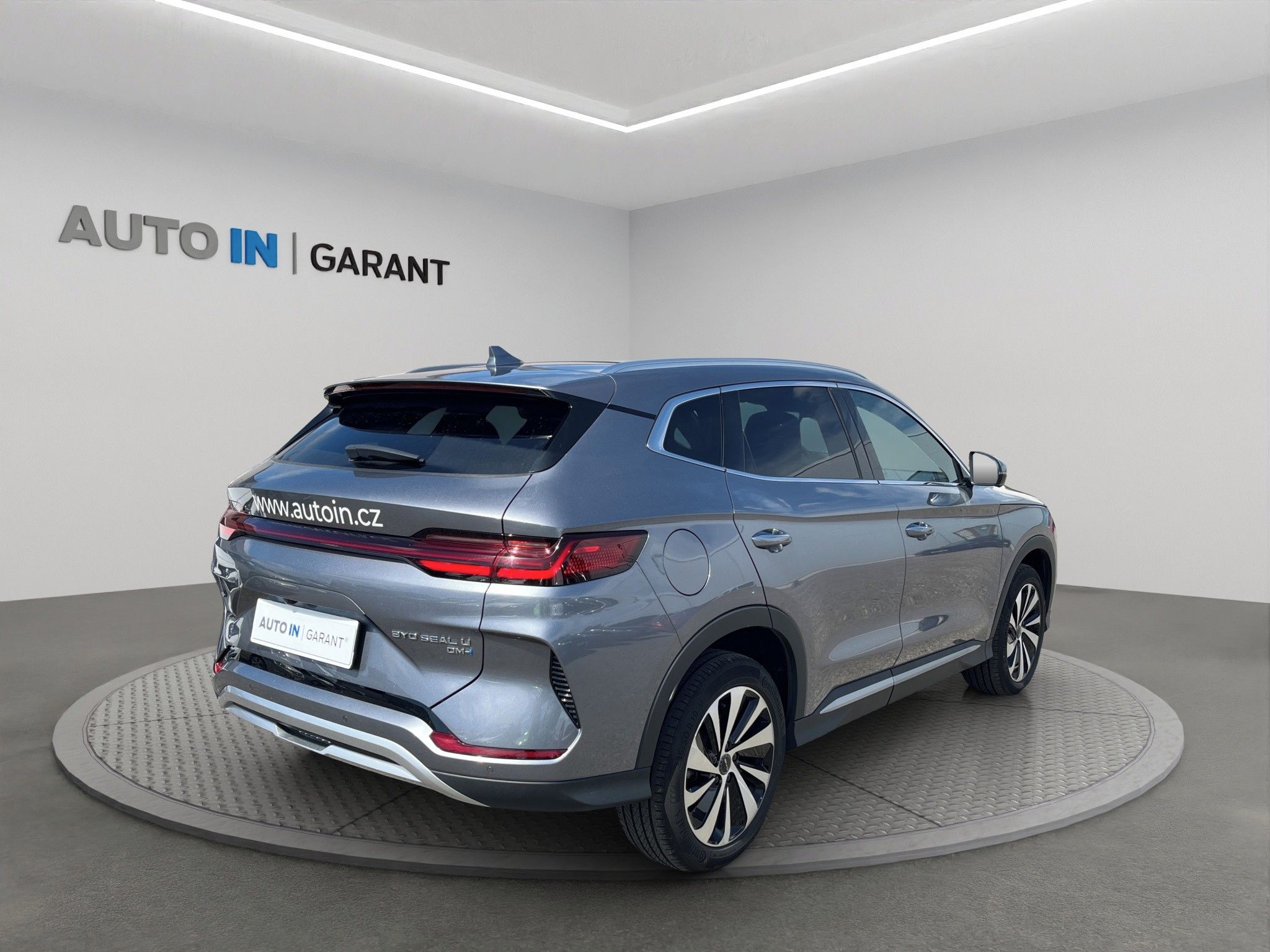 BYD Seal U, PHEV 1.5, 4x4, 238kw, tov. zár - fotka 5
