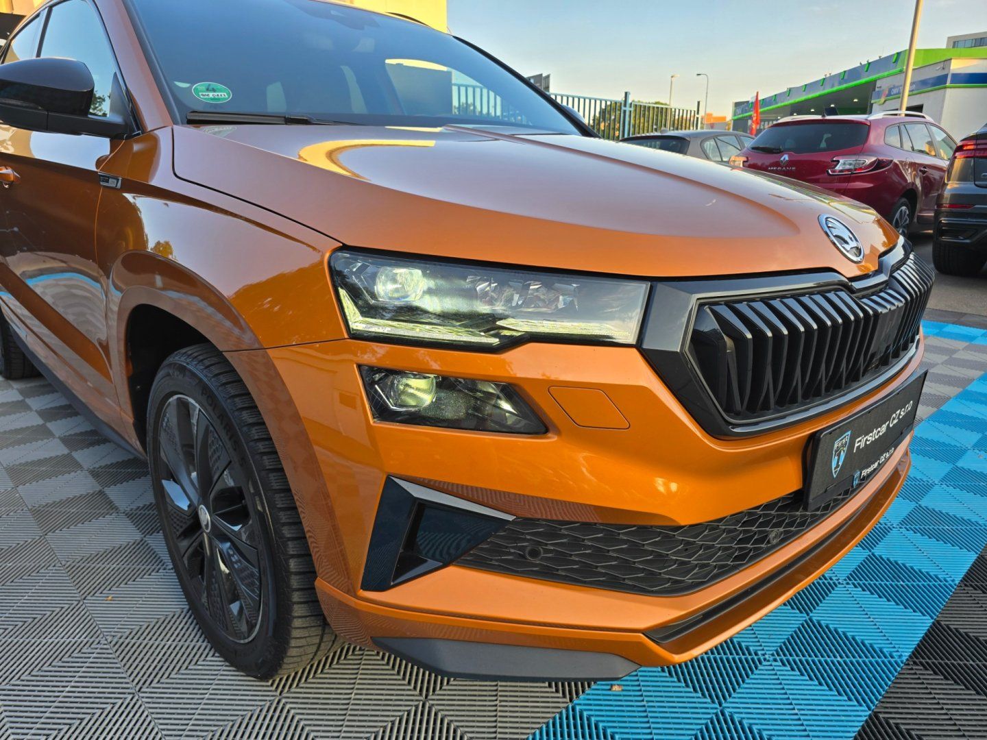 Škoda Karoq, 1.5TSI/2022/SPORTLINE/1.MAJ/ČR - fotka 3