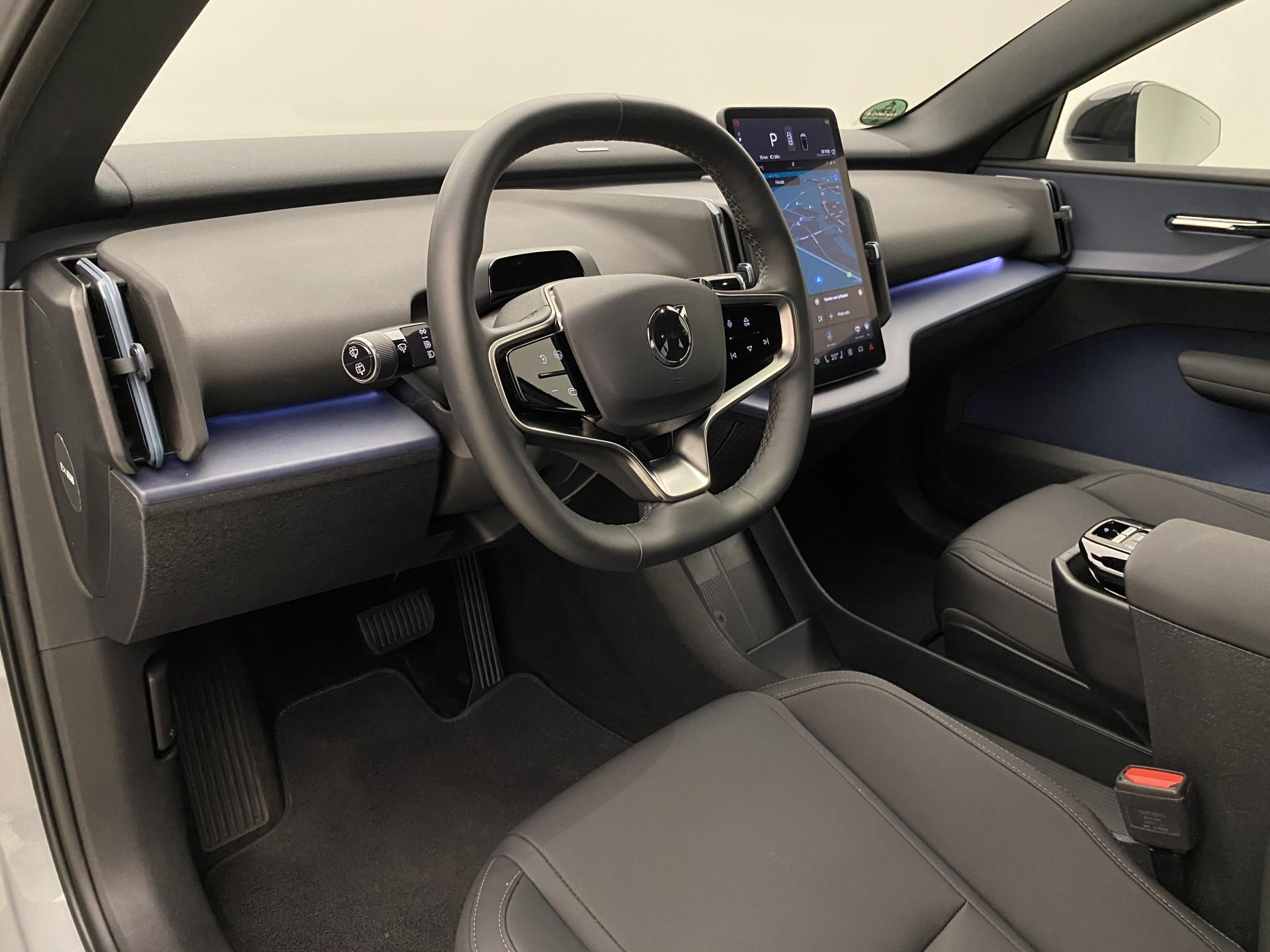 Volvo EX30, PURE ELECTRIC SINGLE PLUS CZ - fotka 4