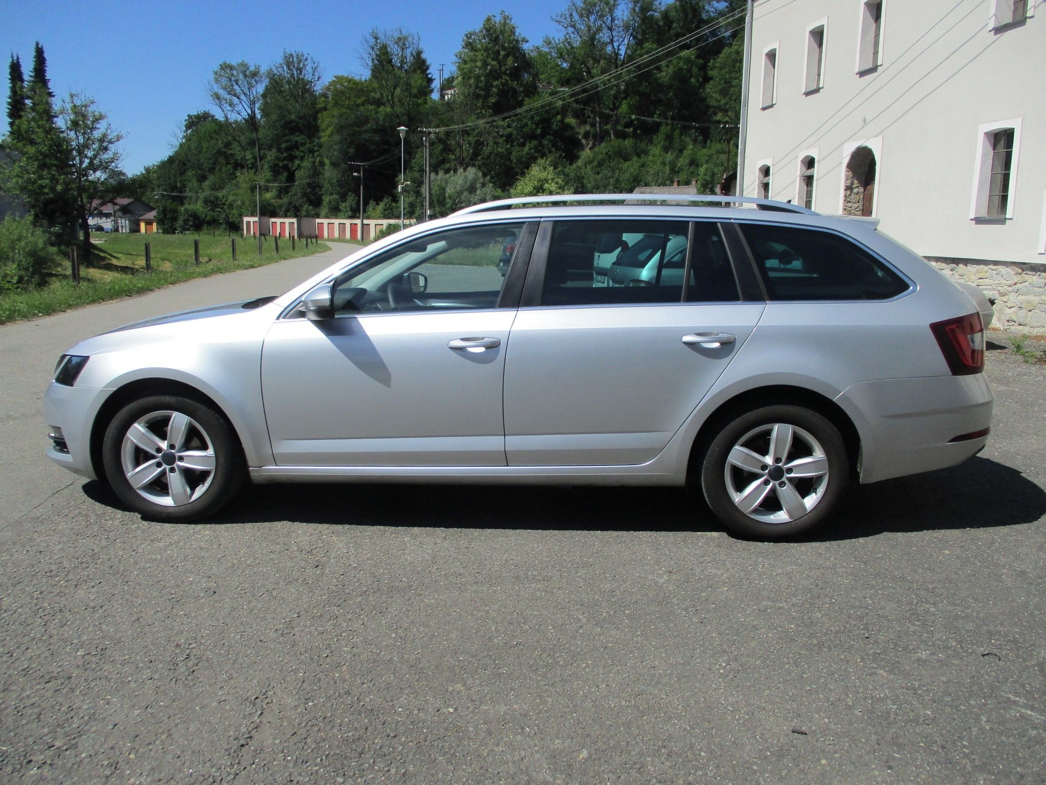 Škoda Octavia, 1.6 TDi - 1. Majitel - fotka 2