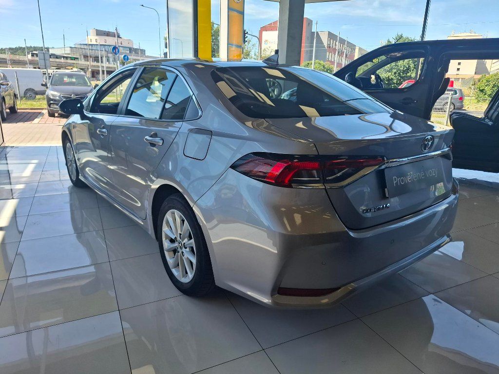 Toyota Corolla, 1.6 VVT-i 97KW 2020 - fotka 4