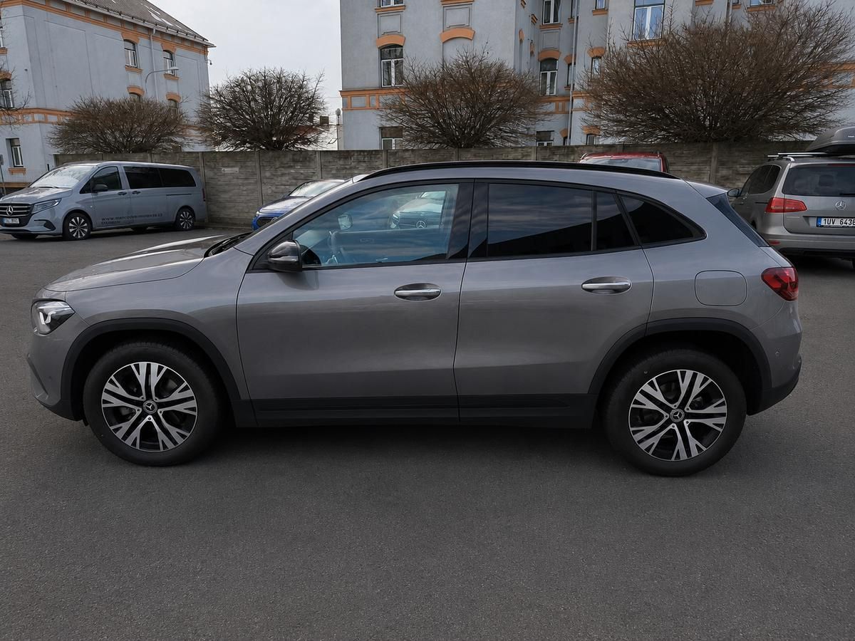 Mercedes-Benz GLA, 200 d 4MATIC - fotka 4