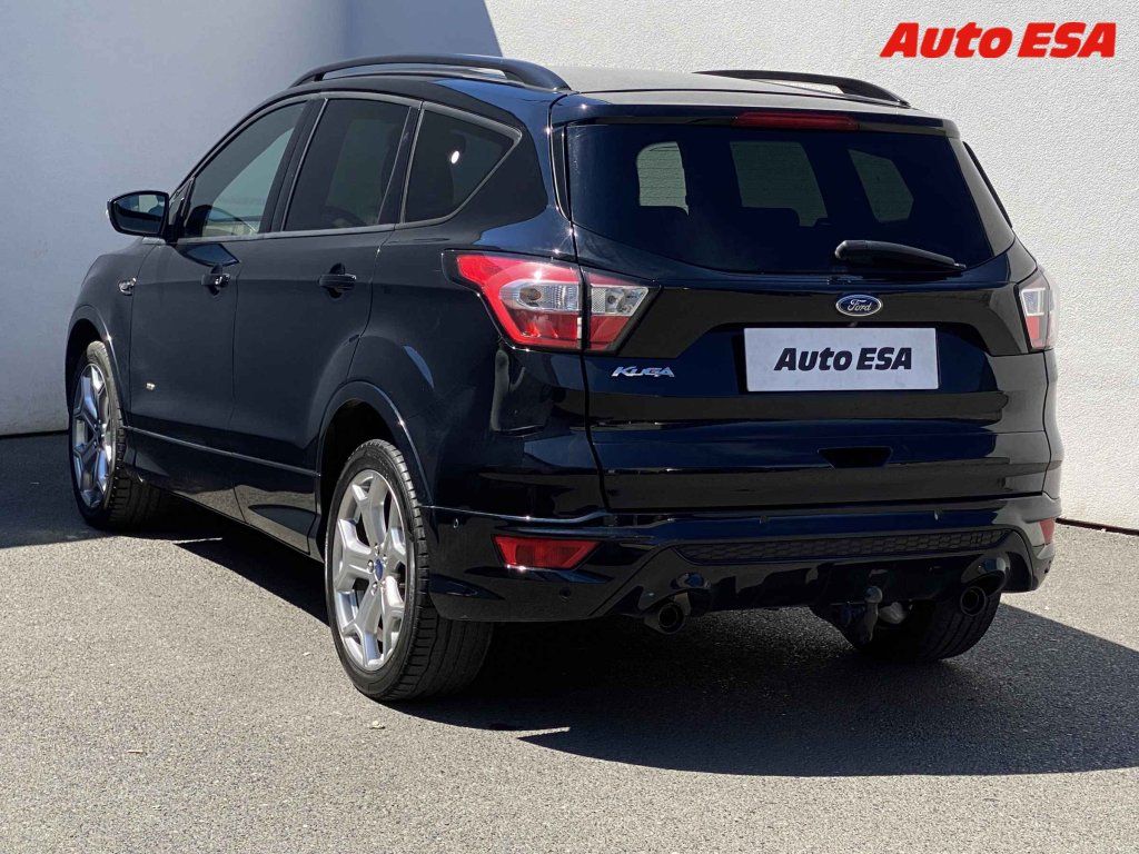 Ford Kuga, 2.0D,ST-Line,AT - fotka 6