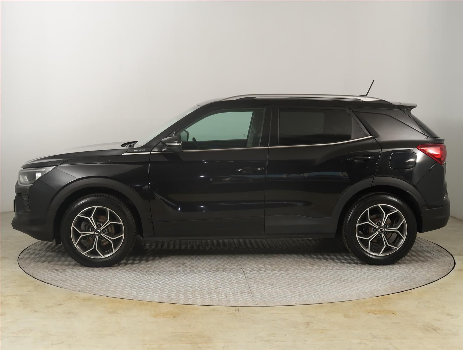 SsangYong Korando, 1.5 T-GDI, Style, ČR,1.maj - fotka 3