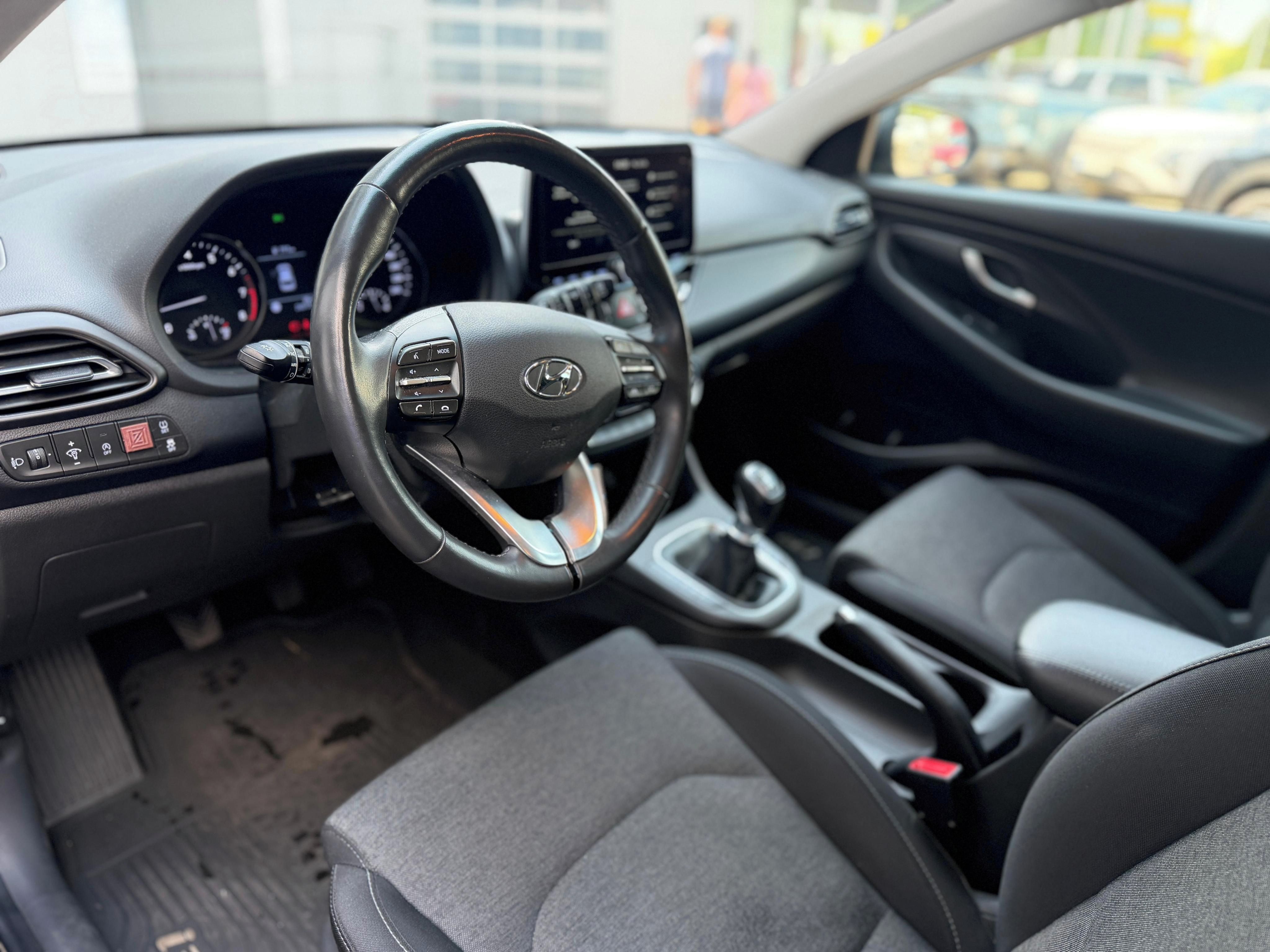 Hyundai i30, 1.5 81kW Smart navigace TZ - fotka 5