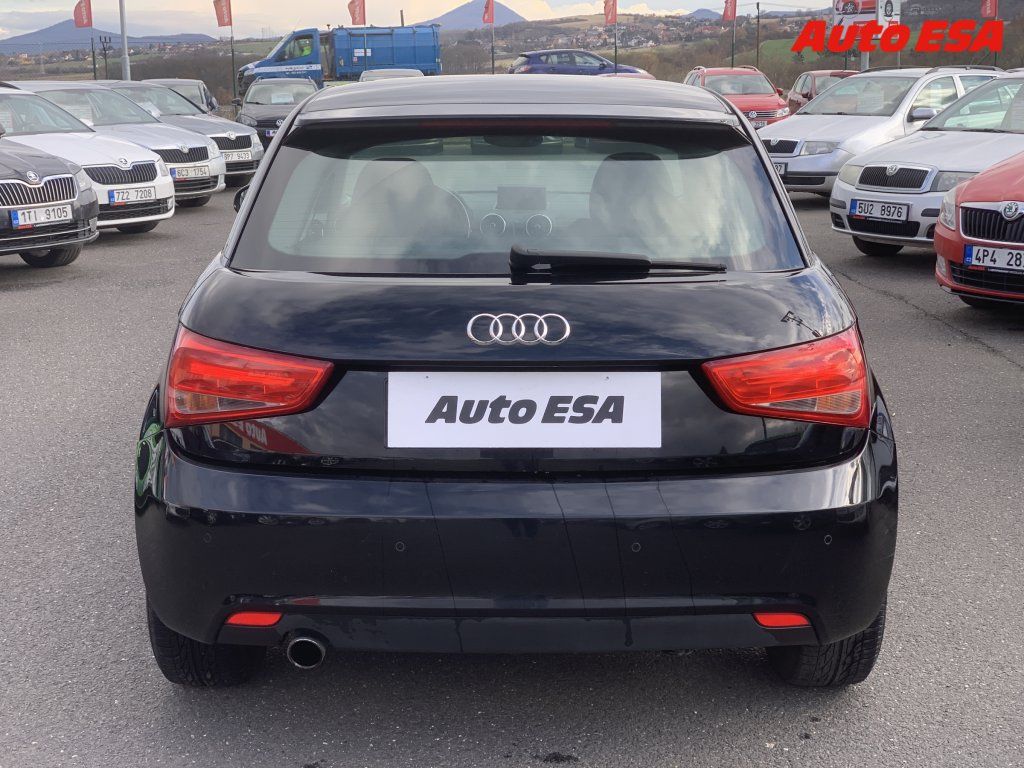 Audi A1, 1.6TDi,autoAC - fotka 5