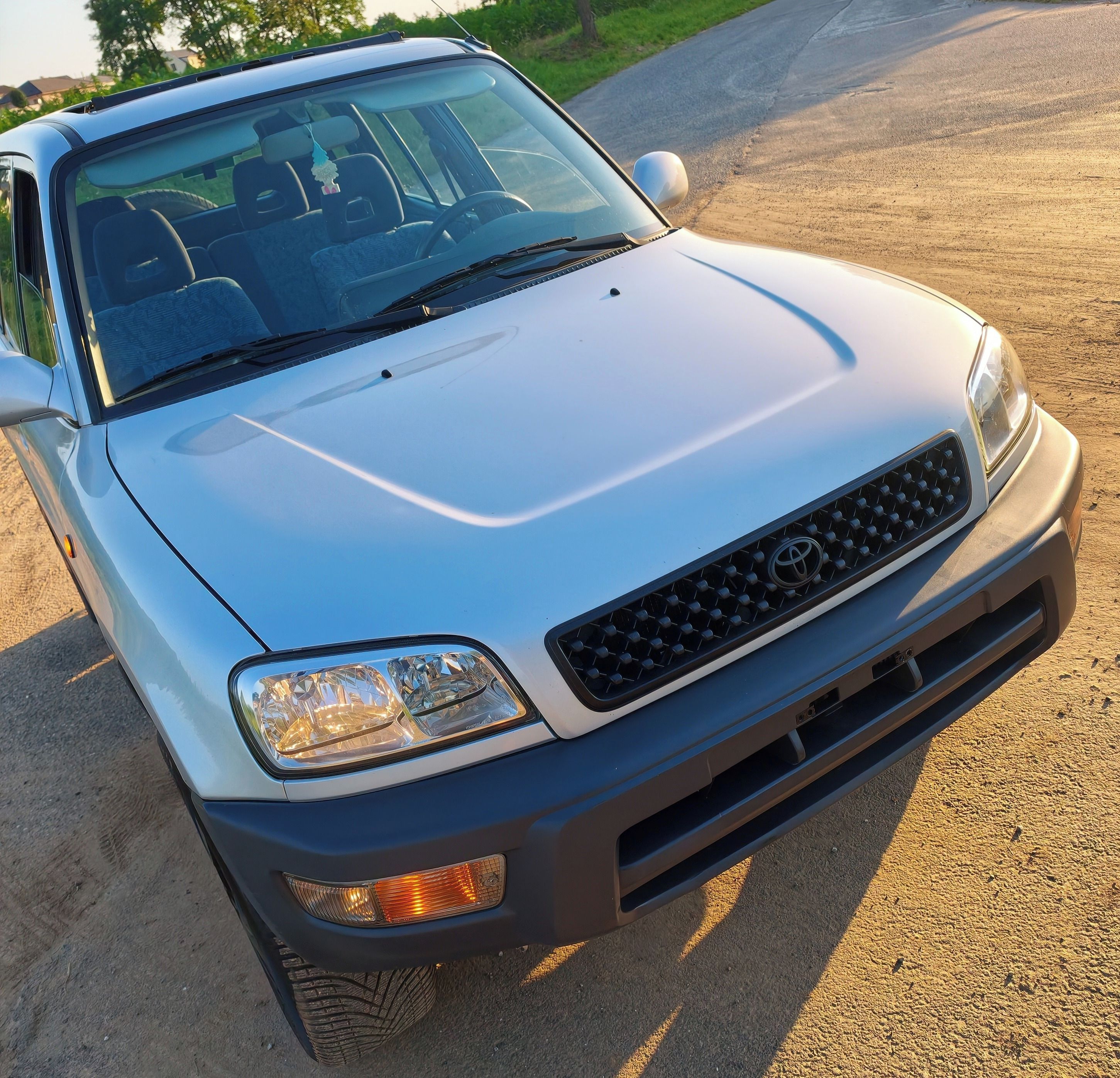 Toyota Rav4, Toyota RAV4 1g