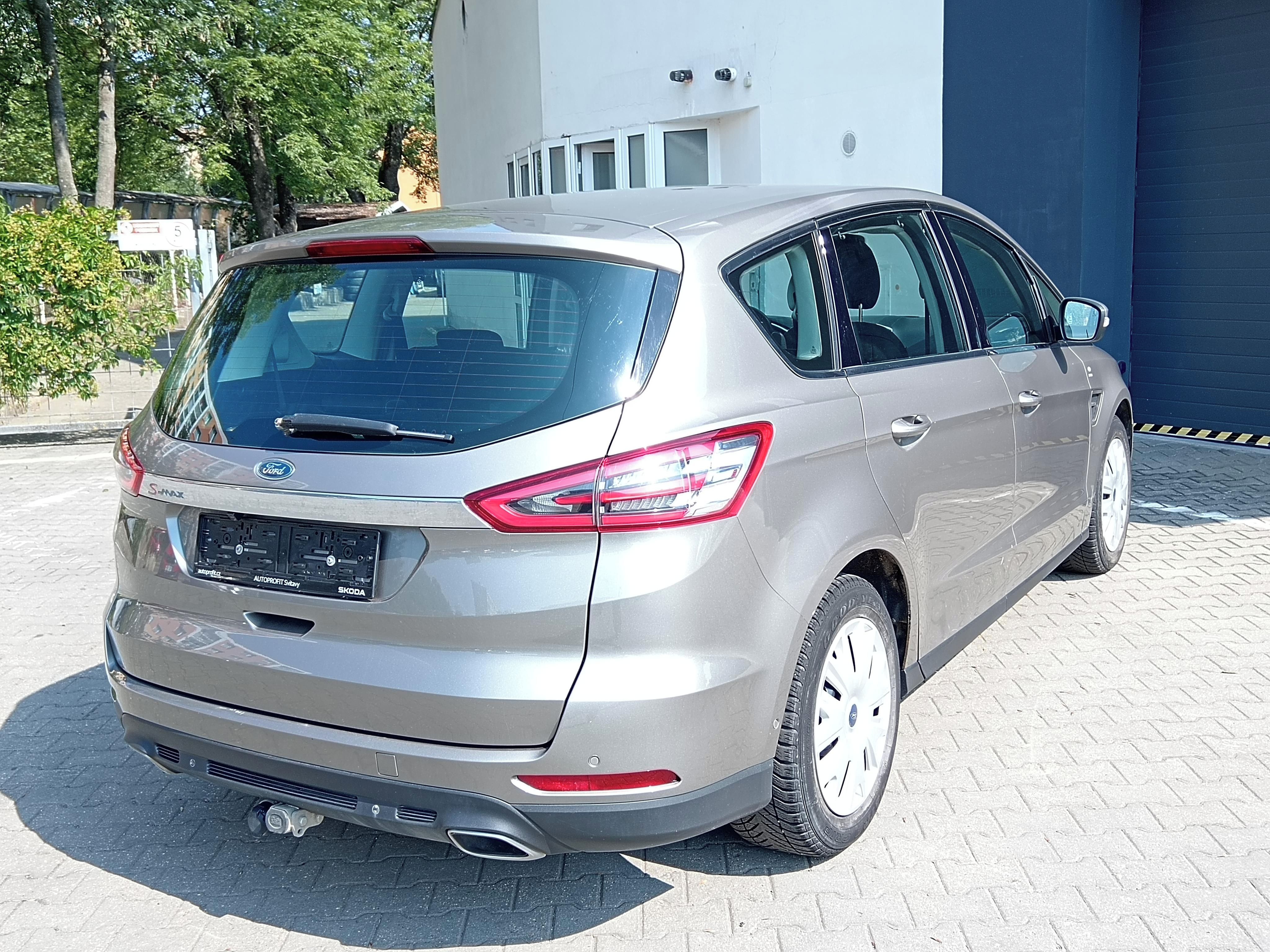 Ford S-MAX, 2,0 TDi, 7 míst - fotka 5