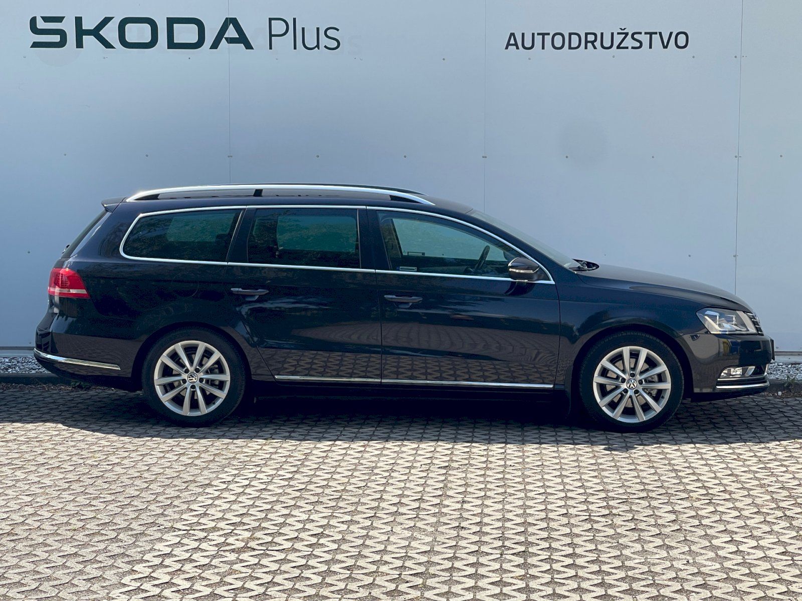 Volkswagen Passat, Variant DSG 2.0 TDi / 103 kW H - fotka 3