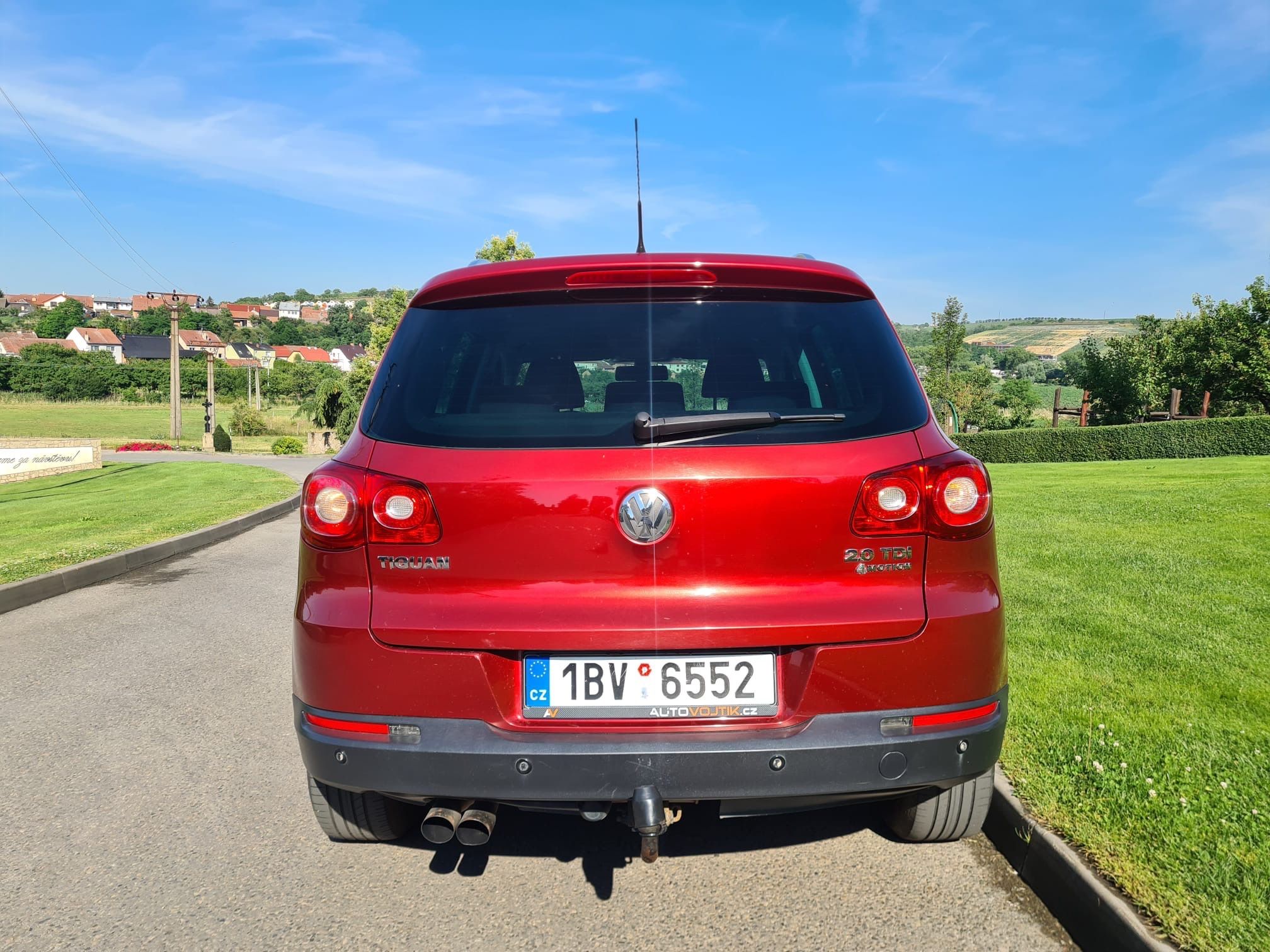 Volkswagen Tiguan, 2.0TDi 4x4 MAN 103kw TAŽ.ZAŘ - fotka 5