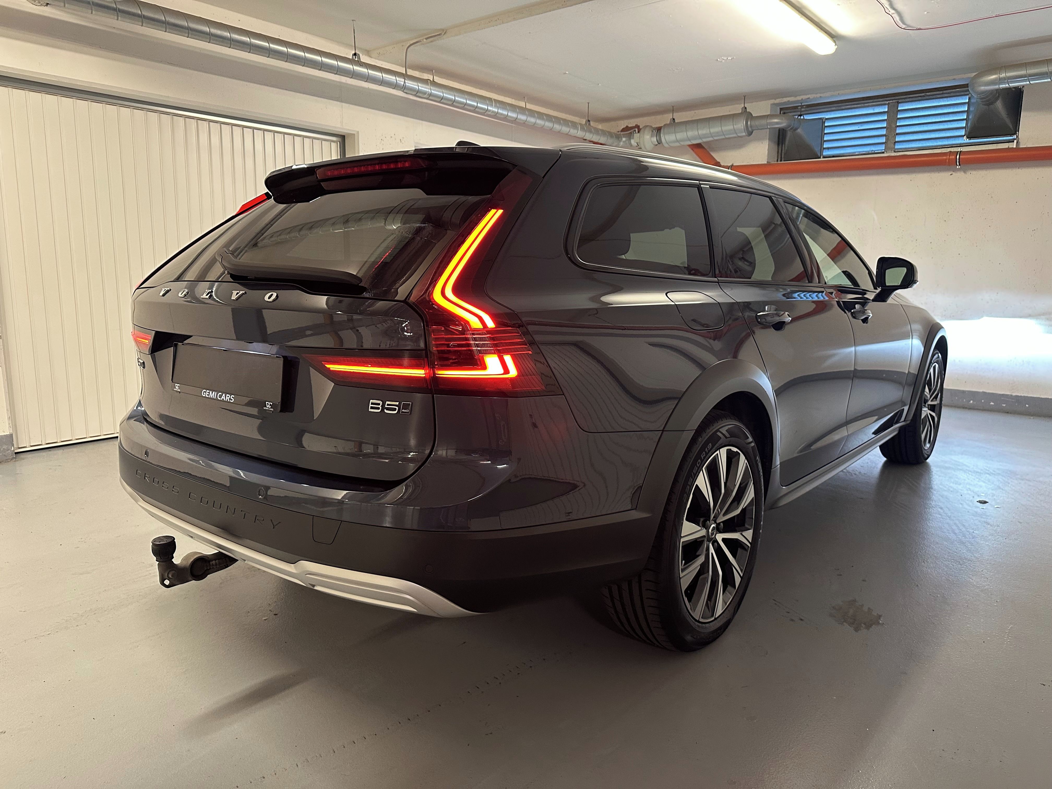 Volvo V90, CC 184kW AWD BLIS CZ DPH 1M - fotka 2
