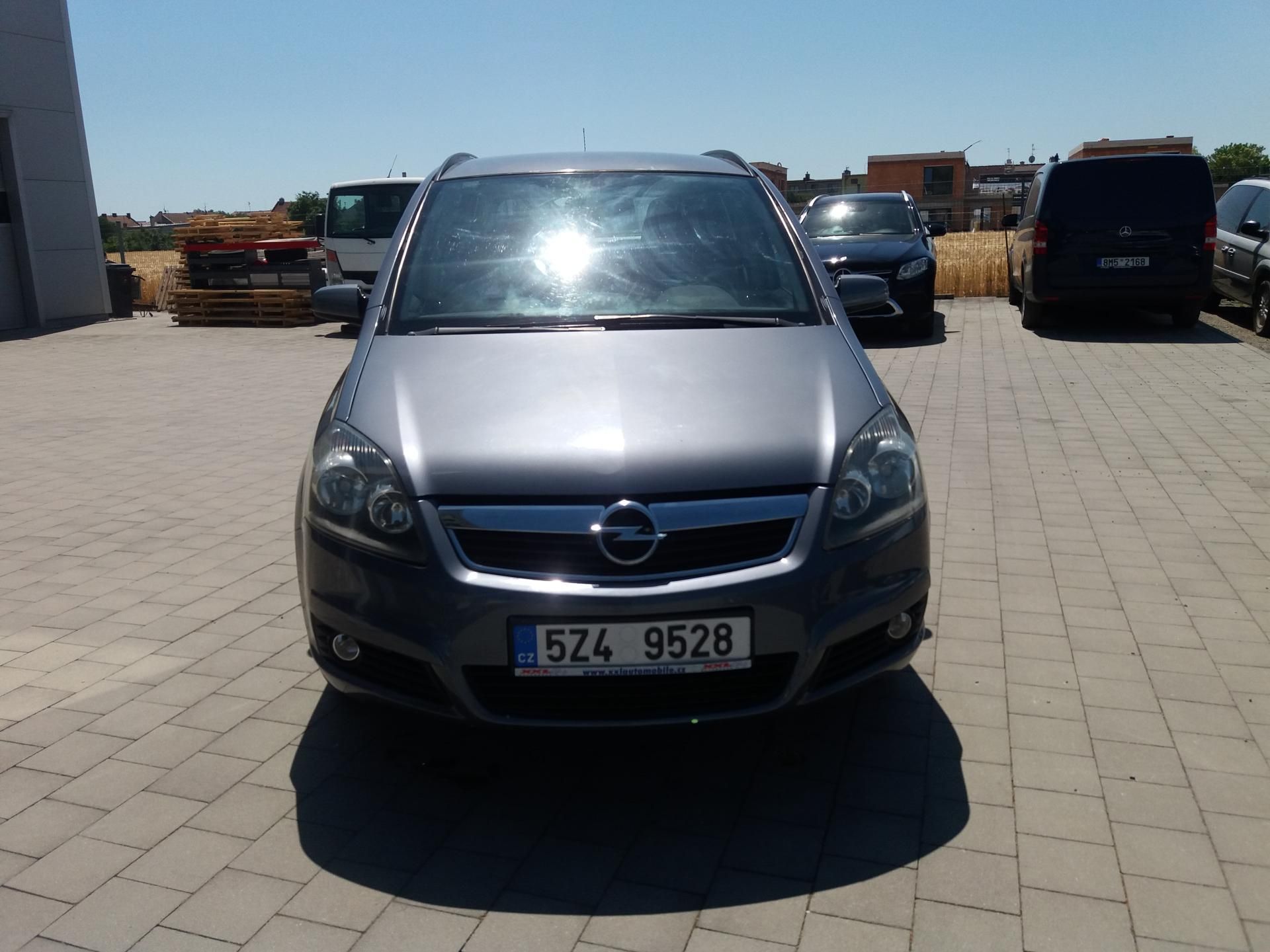 Opel Zafira, 1.6i, 7.MIST,KLIMA - fotka 2