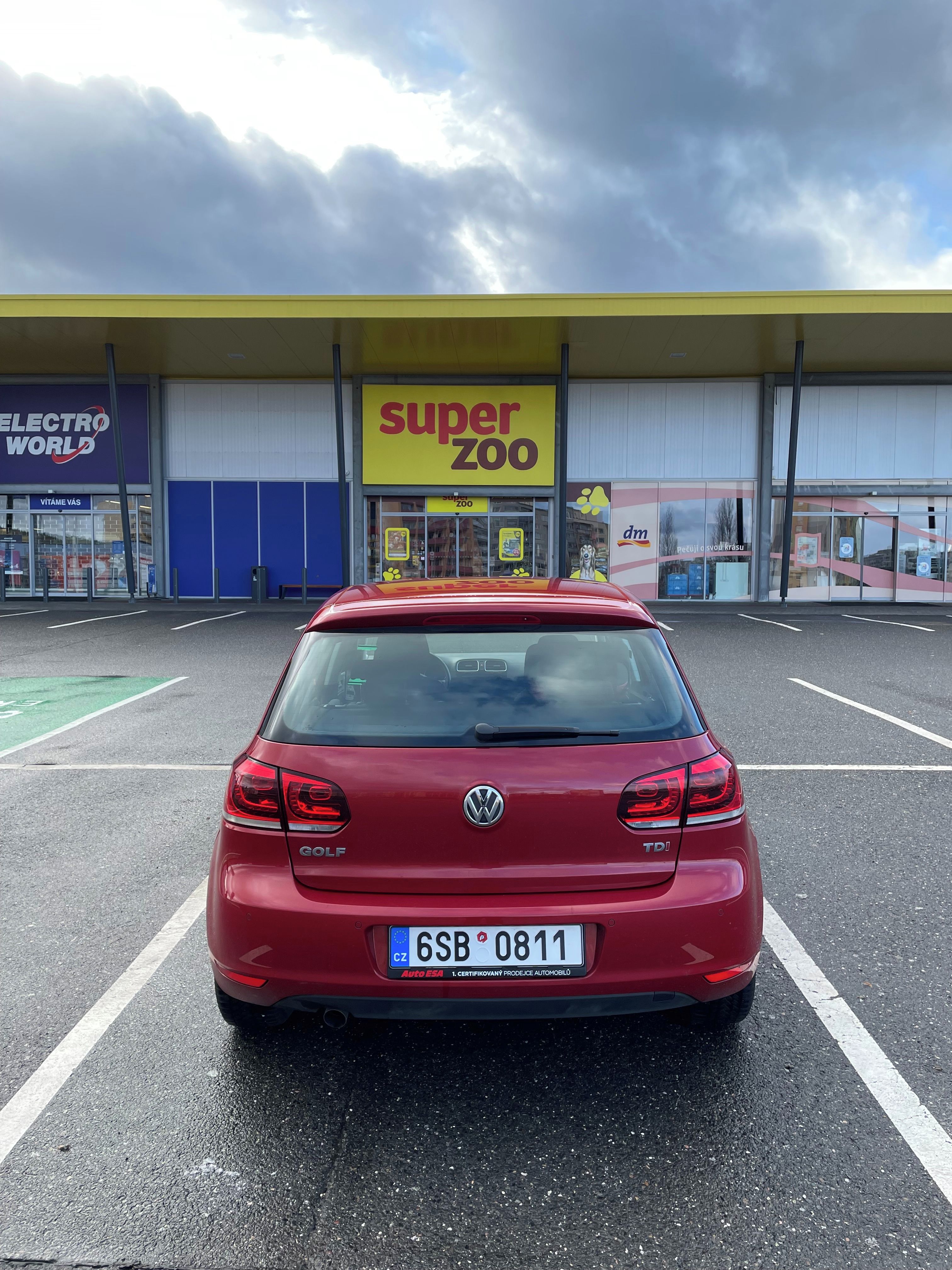 Volkswagen Golf, 1.6 TDI, hatchback, dobrý stav - fotka 4