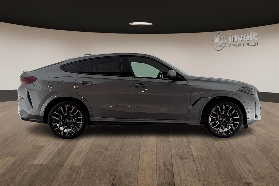 BMW X6, xDrive40d - fotka 2