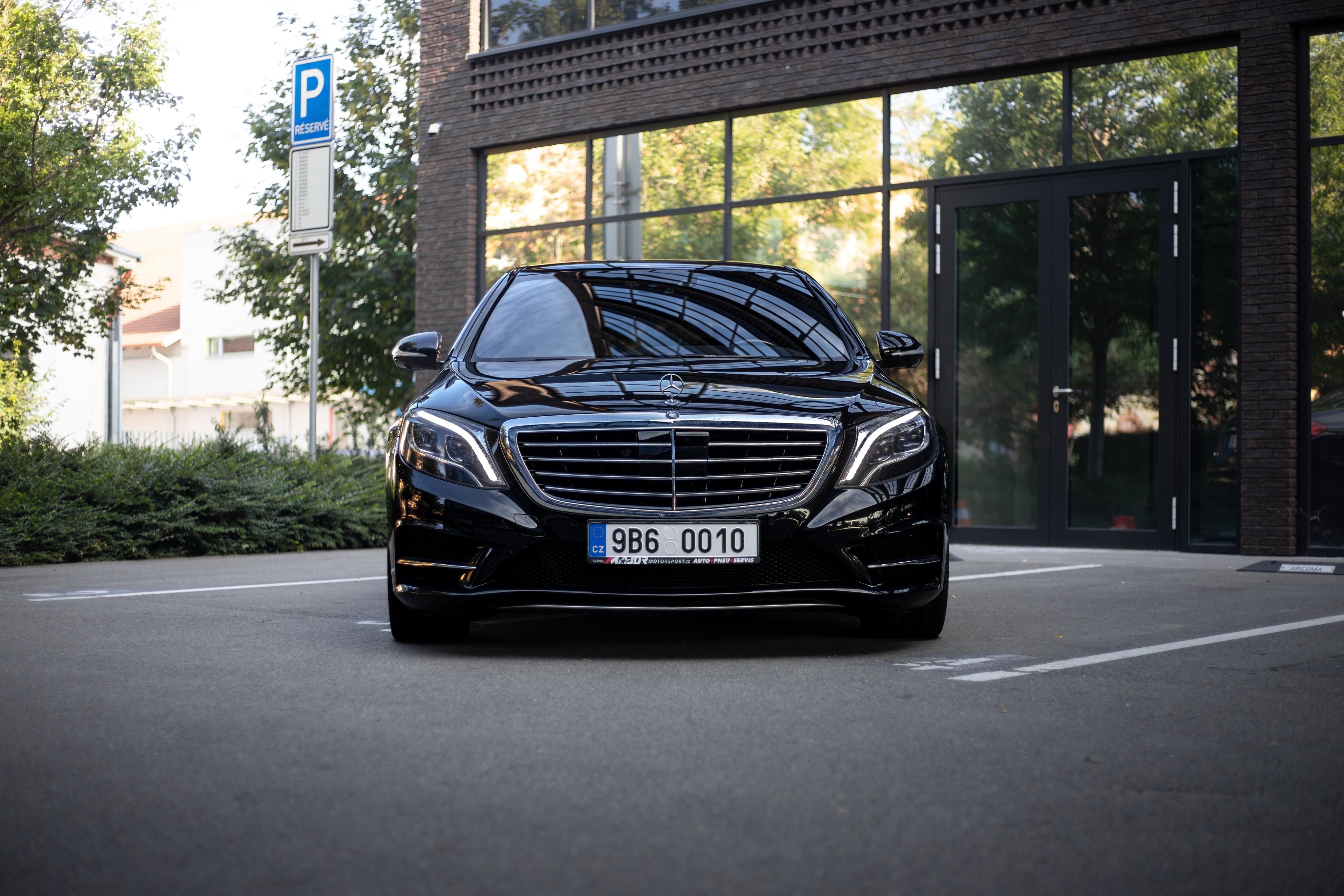 Mercedes-Benz Třídy S, Mercedes-Benz S500 4-matic L - fotka 2