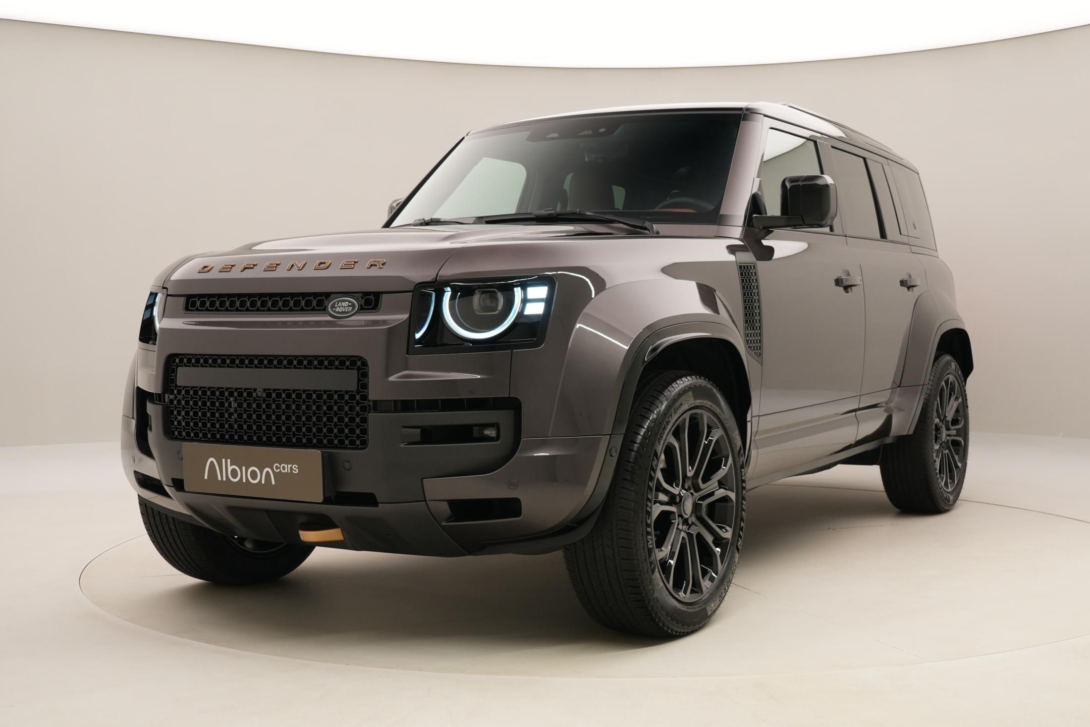 Land Rover Defender, OCTA P635 AWD AUT
