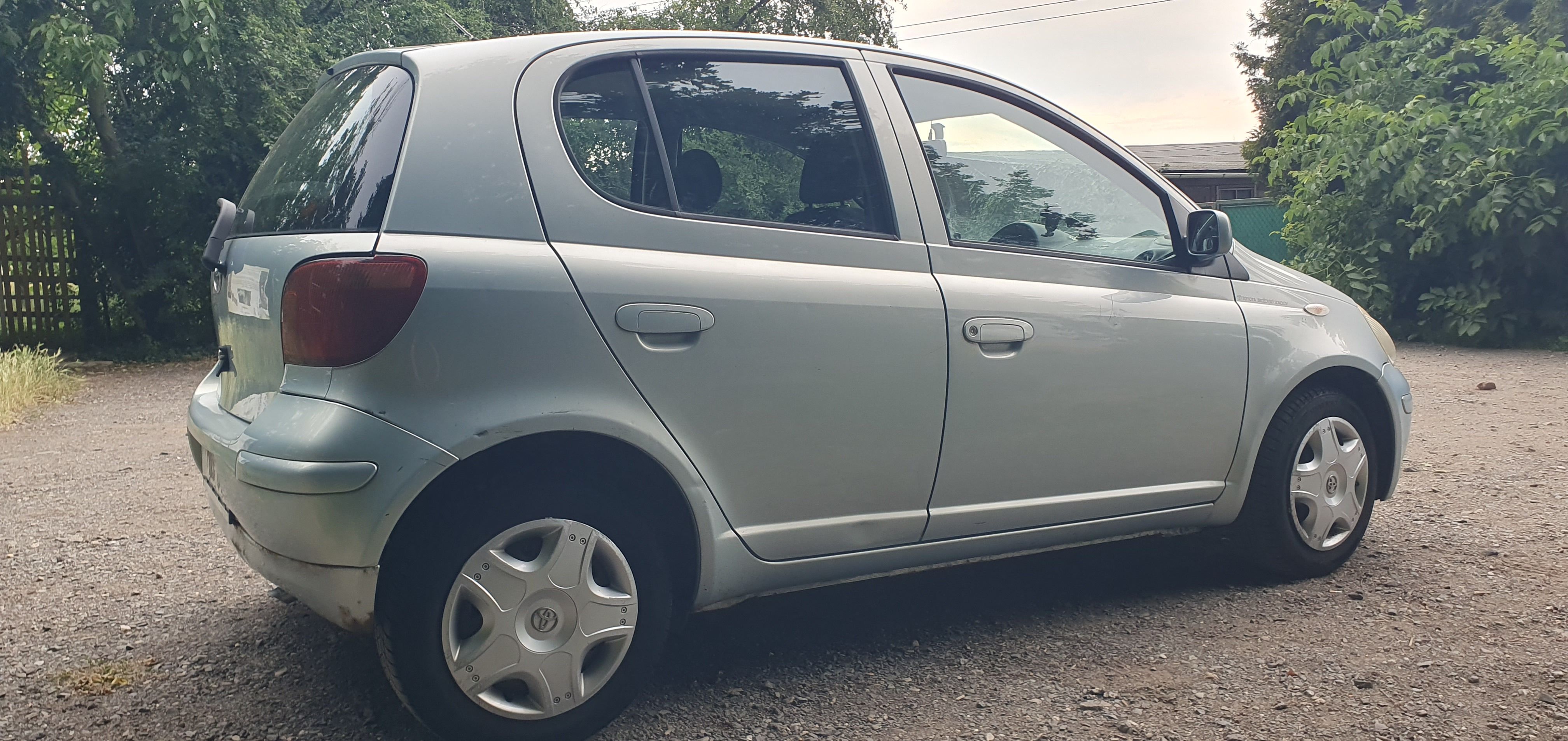 Toyota Yaris, 1.0 VVT-i, 1. majitel, klima - fotka 5