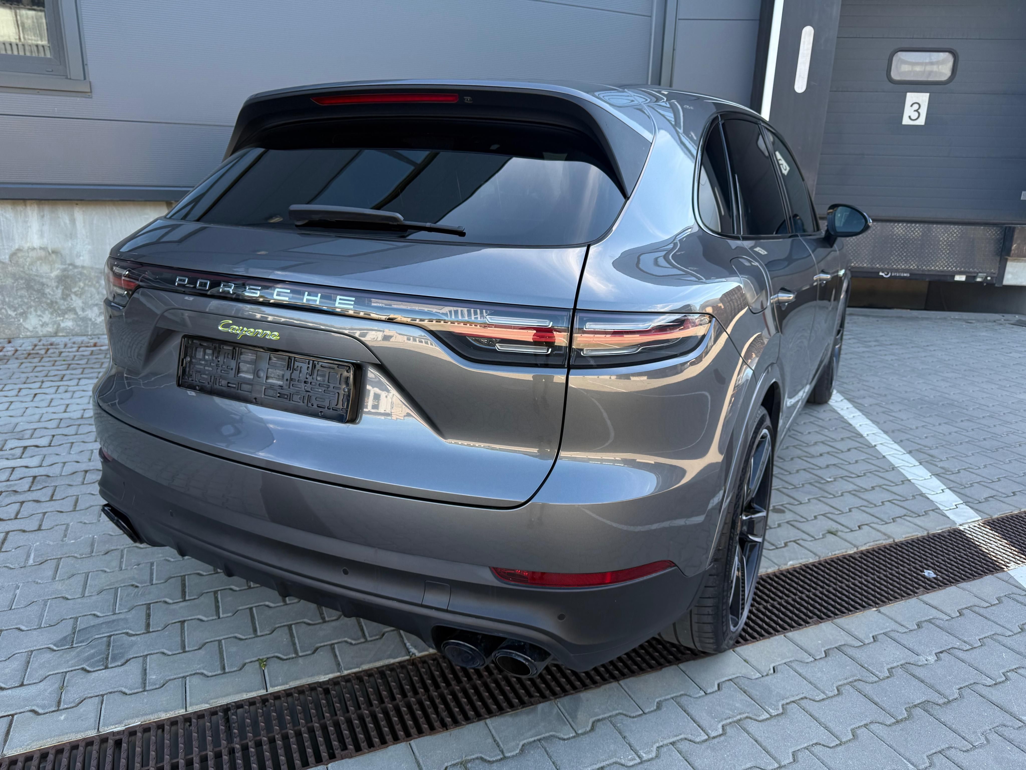 Porsche Cayenne, E-Hybrid | Panorama - fotka 4