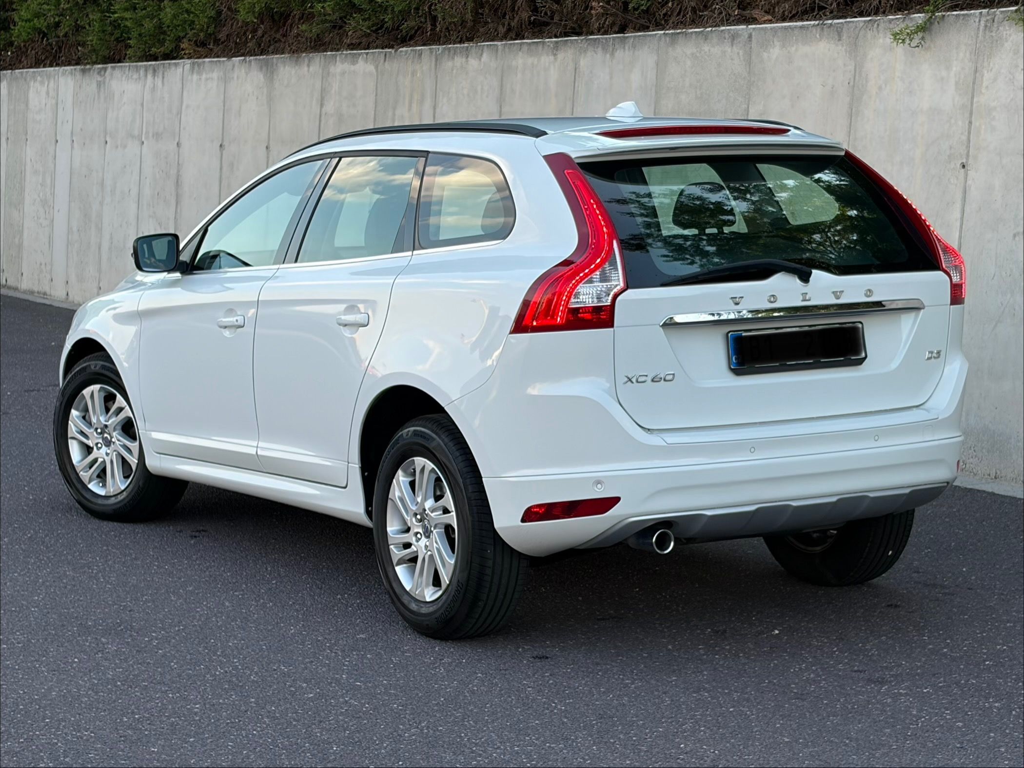 Volvo XC60, 2.0 D3 AT8/152.000km/SERVIS - fotka 3