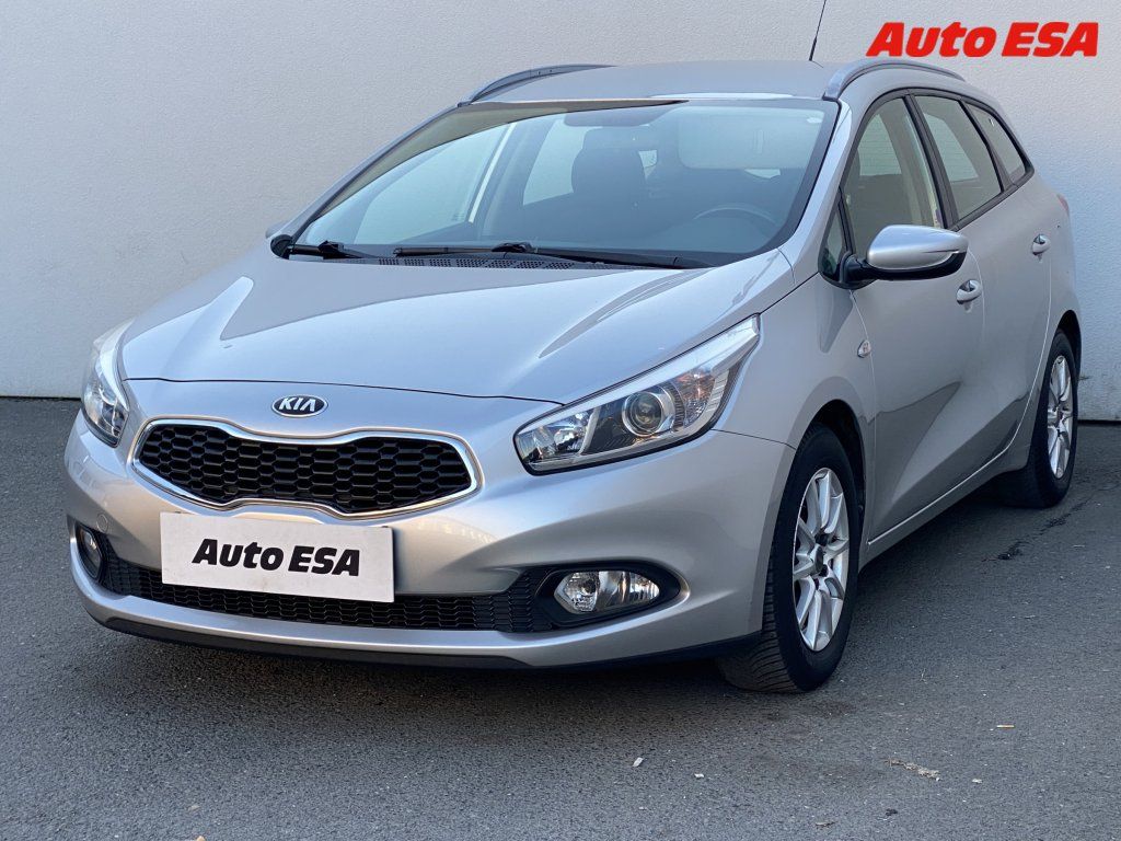 Kia Cee´d, 1.4CVVT,Edition,AC,tempo - fotka 3