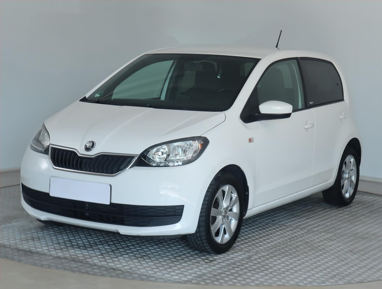 Škoda Citigo, 1.0 MPI, Klima, Park. senzory - fotka 2