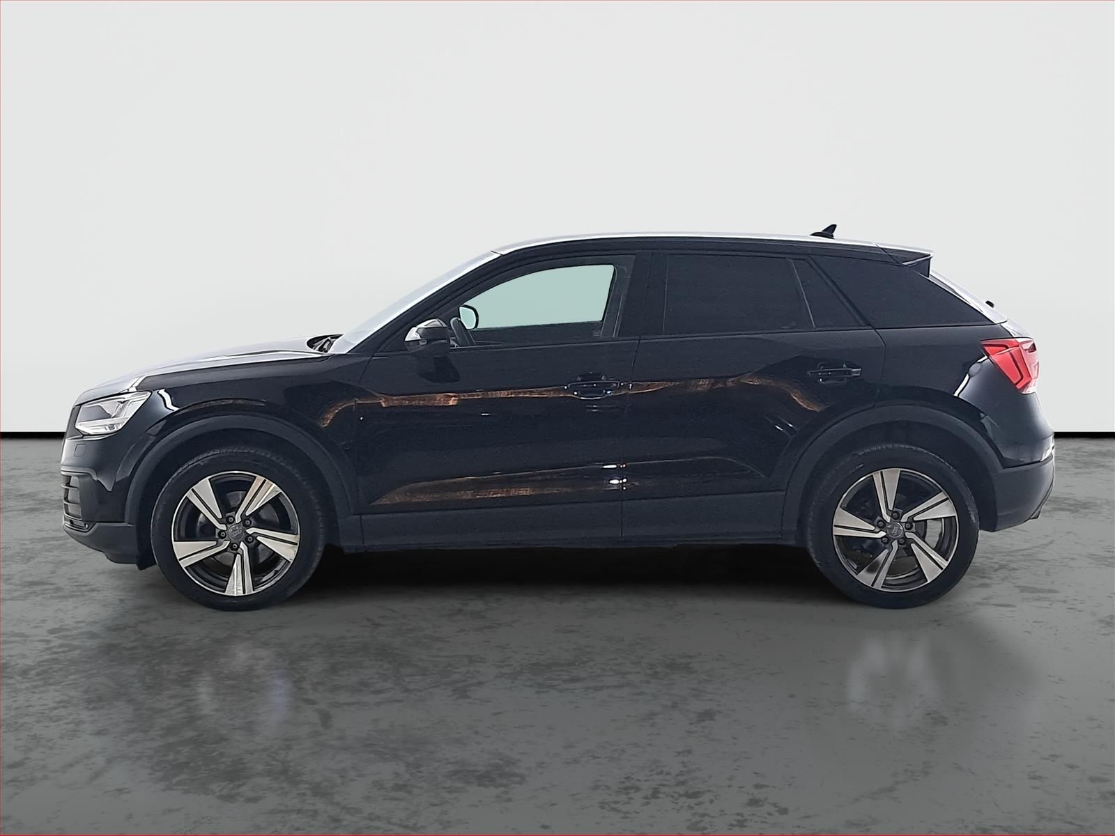 Audi Q2, 2.0 TFSI, sport, 4X4, Automat - fotka 3