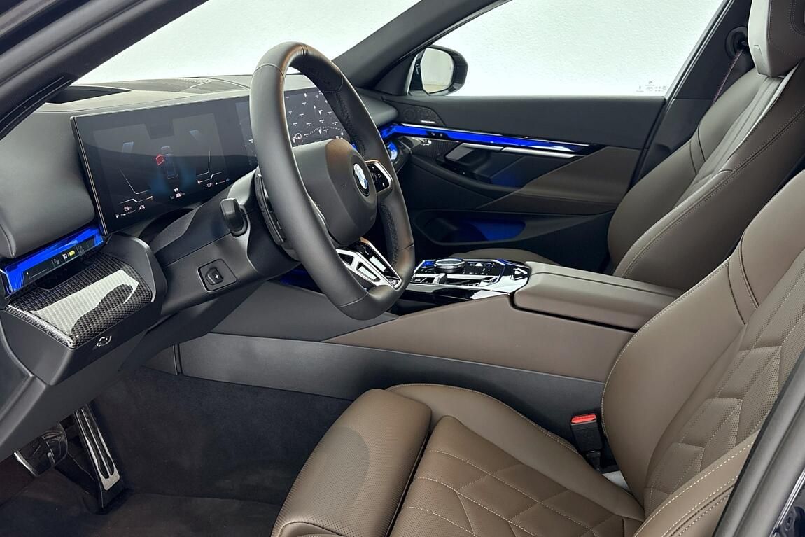 BMW Řada 5, 540d xDrive Touring - fotka 6