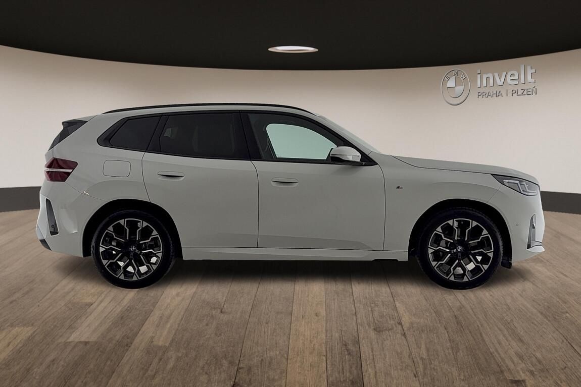 BMW X3, xDrive40d - fotka 2