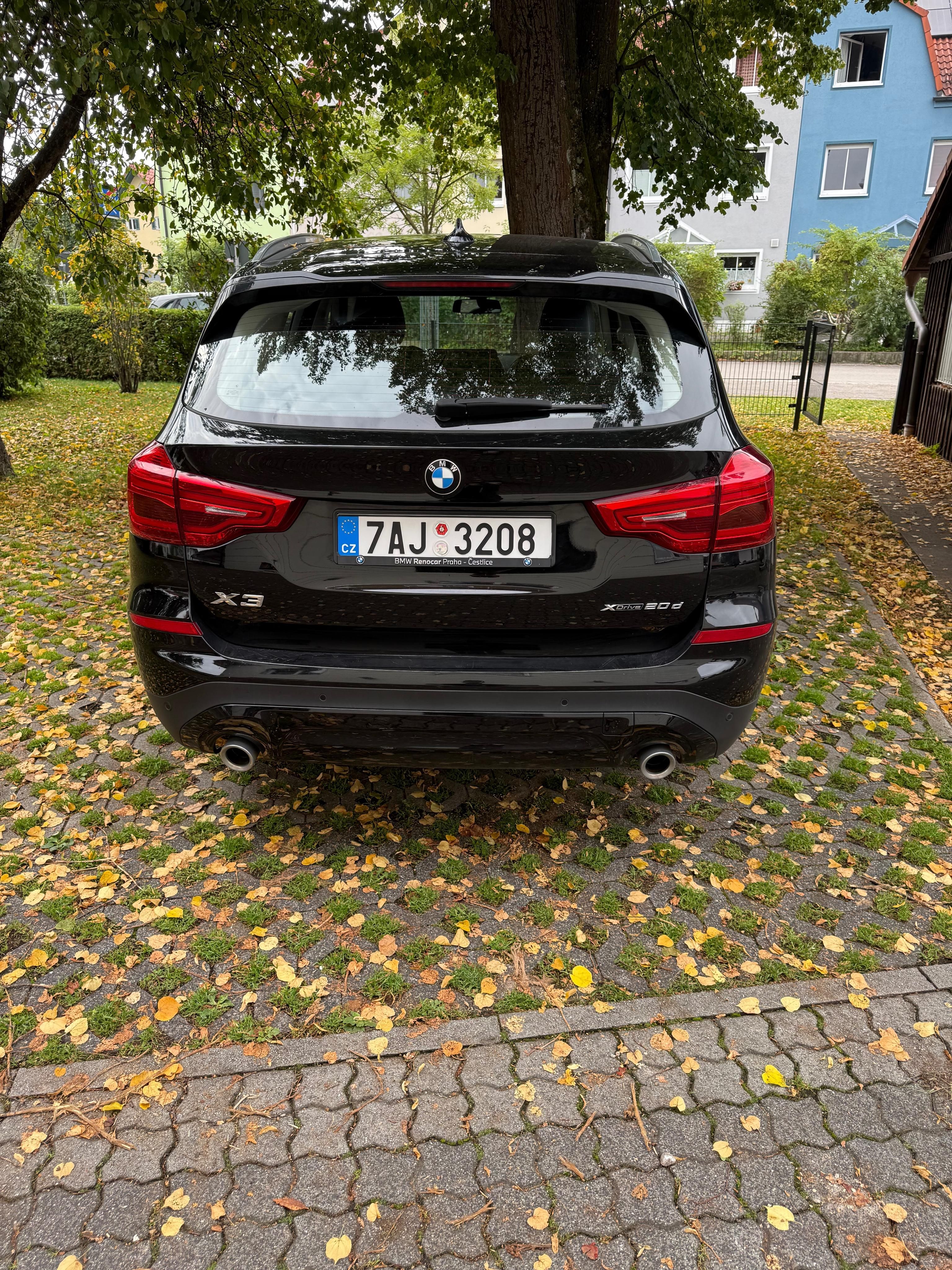 BMW X3, X3 xDrive20d - fotka 4