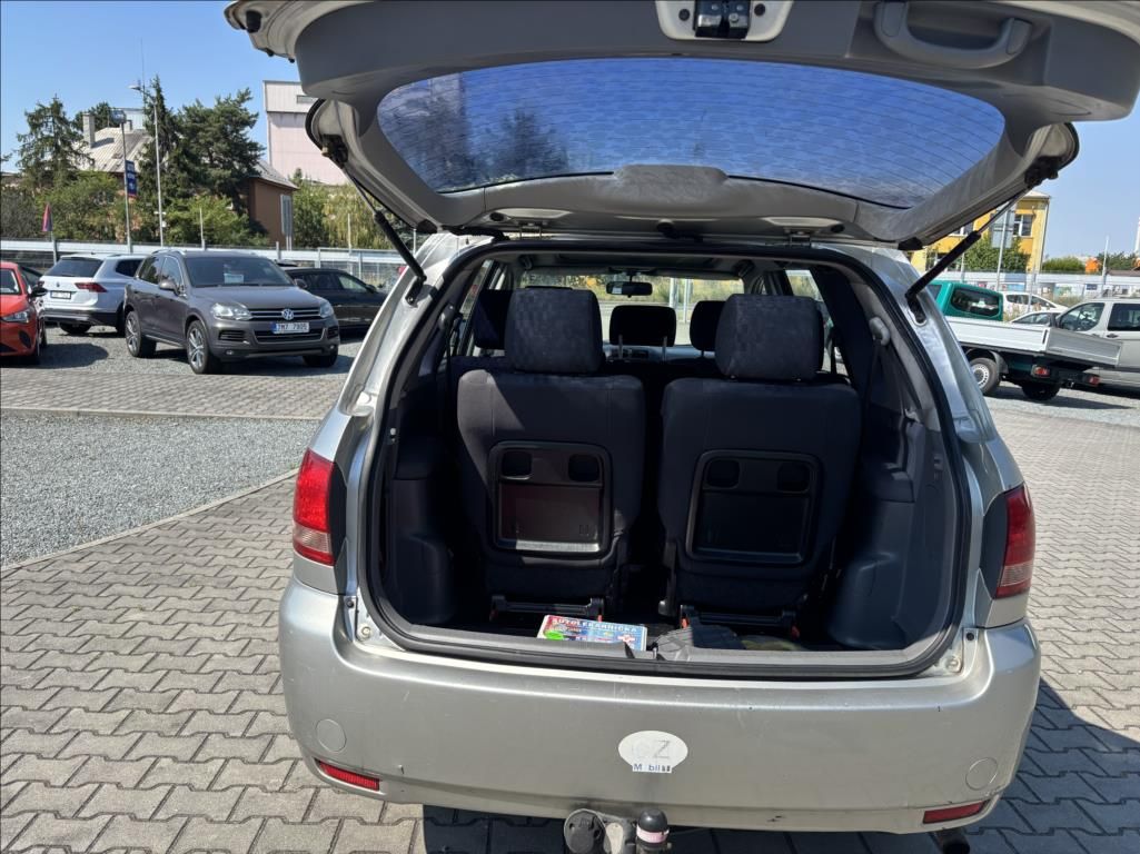Toyota Avensis Verso, 2,0 D4D,ČR - fotka 5