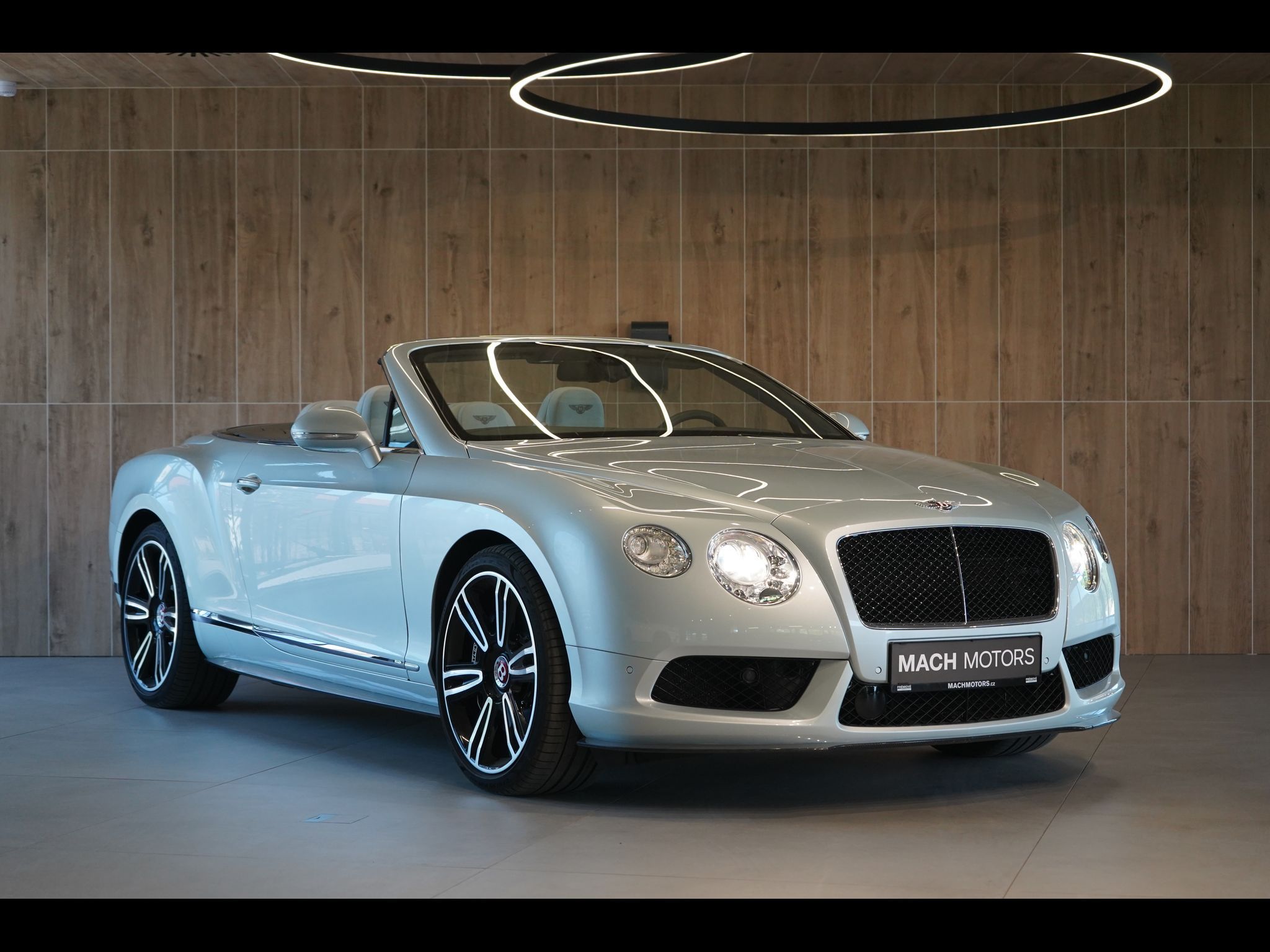 Bentley Continental GTC, Mulliner, Masáže, Ventilace - fotka 3