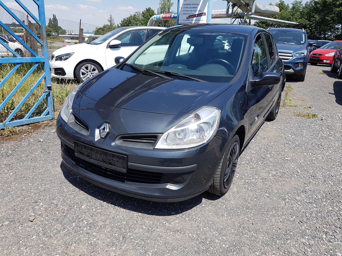 Renault Clio, 1.2i 55KW KLIMA - fotka 3