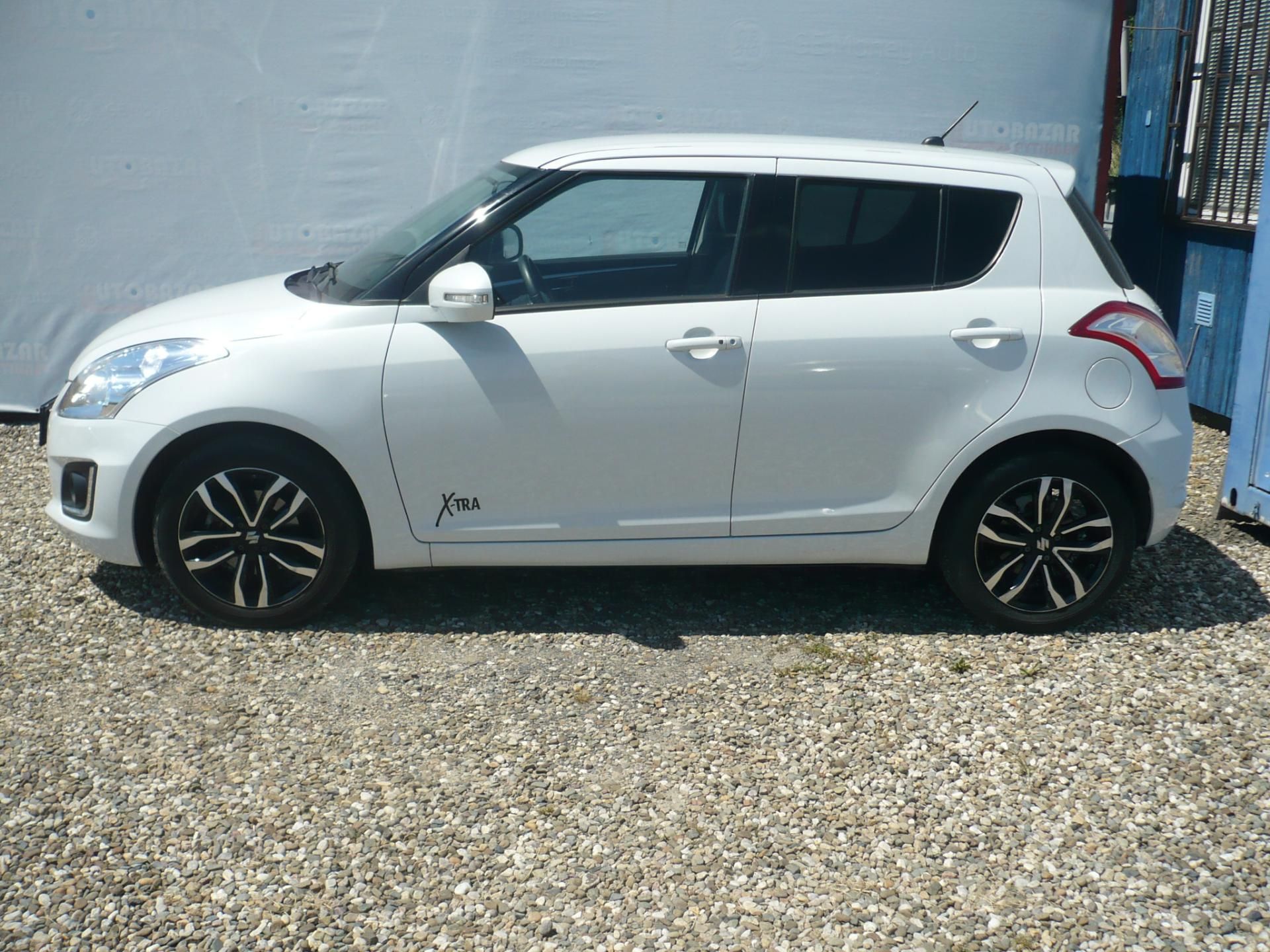 Suzuki Swift, 1.2I 69Kw X-Tra Klimatizace - fotka 4