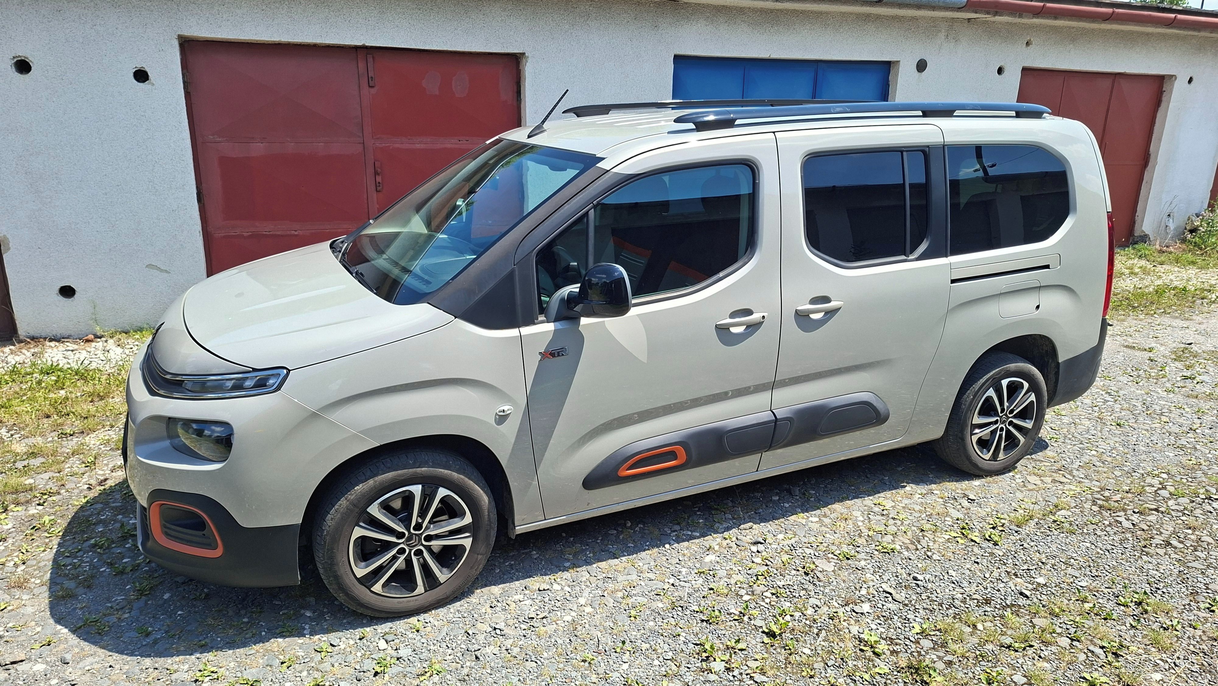 Citroën Berlingo, XL Family, 7míst, 96kW - fotka 2