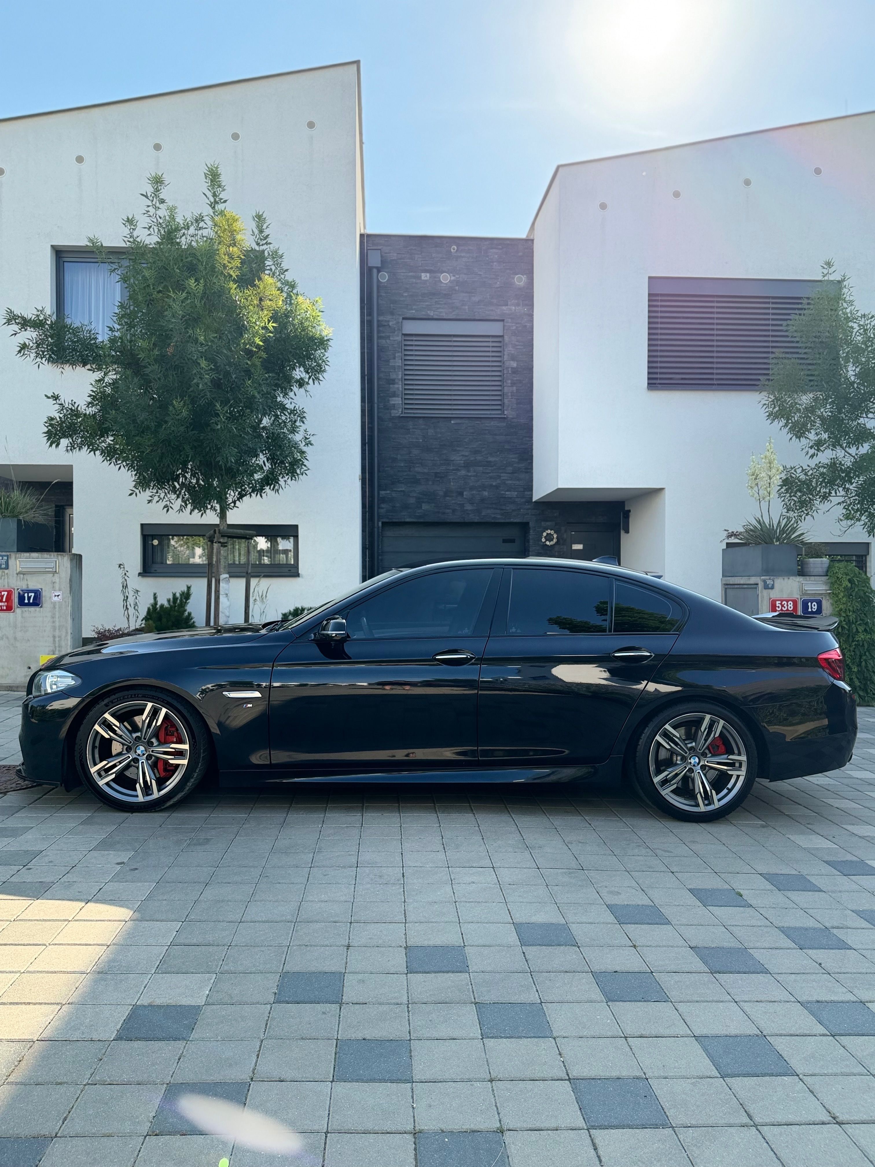 BMW Řada 5, BMW F10 530d M-Paket 2016 - fotka 2