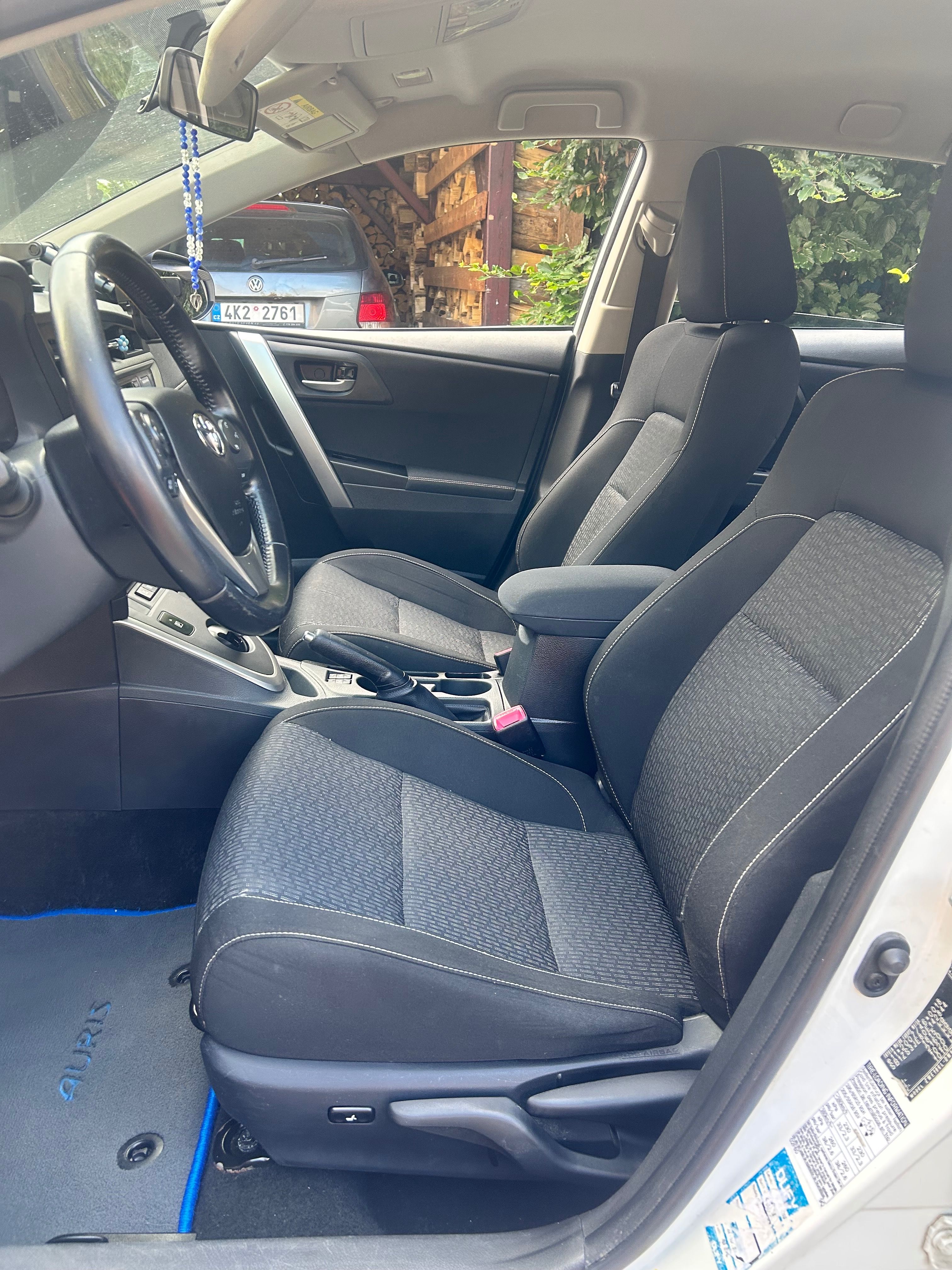 Toyota Auris, TOYOTA AURIS HYBRID - fotka 6