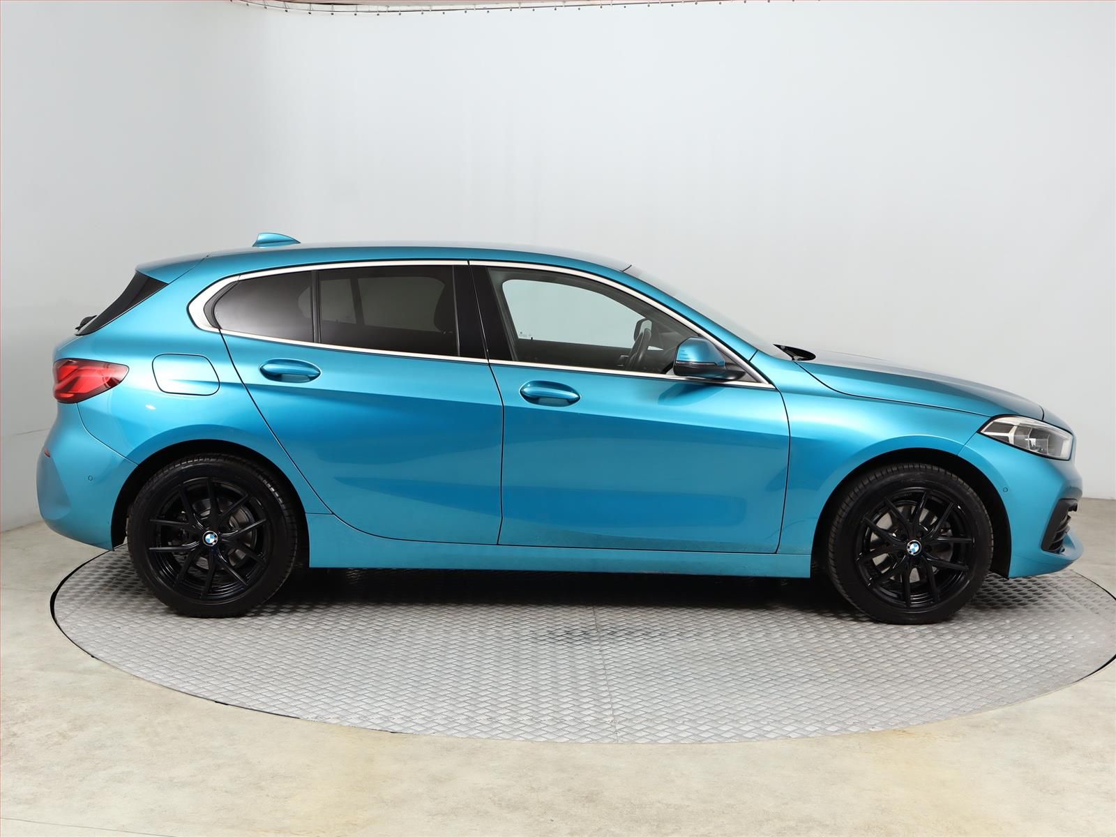 BMW Řada 1, 118i, Automat, Serv.kniha - fotka 6