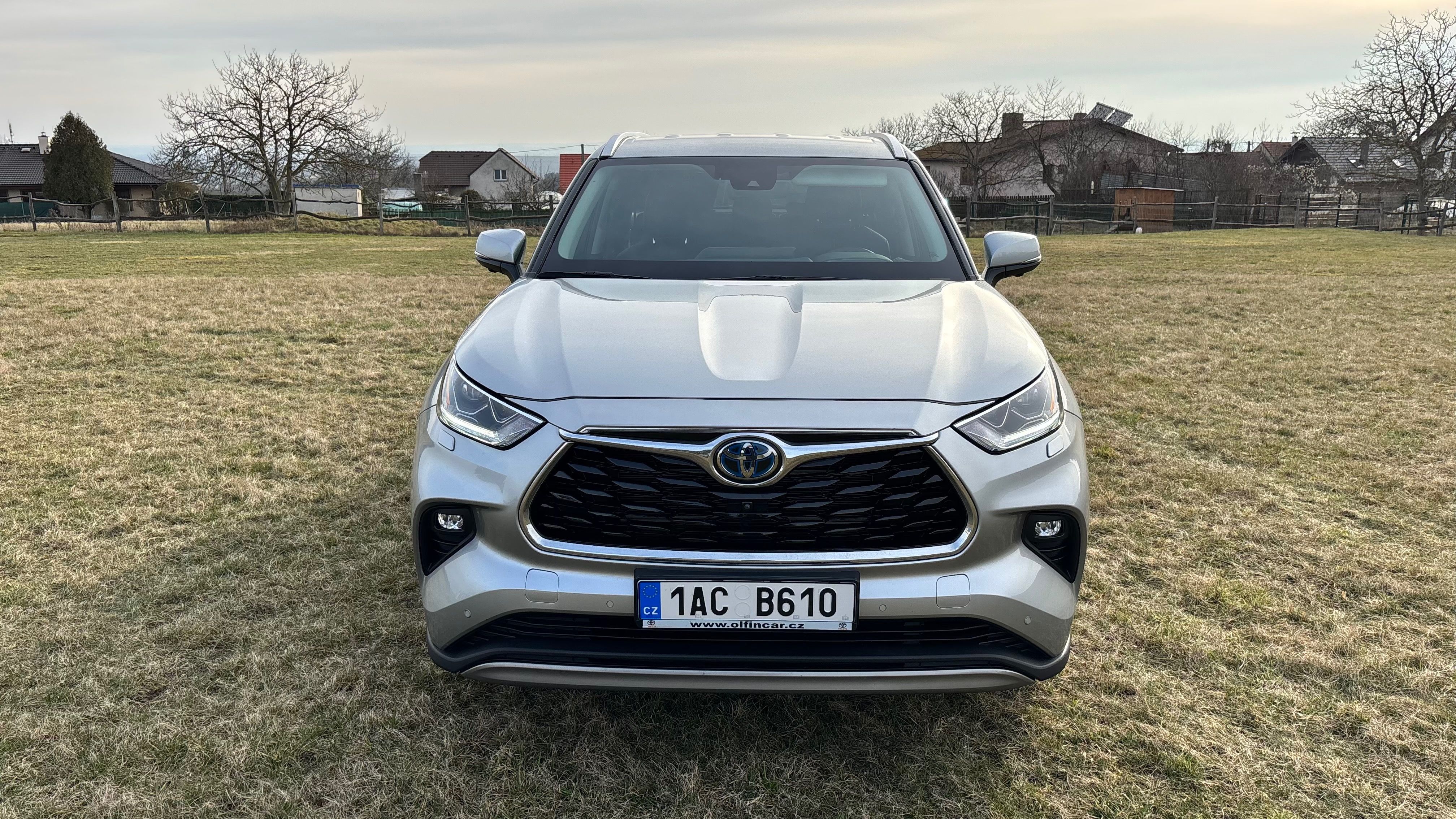Toyota Highlander, 2.5 HEV Executive AWD - fotka 2