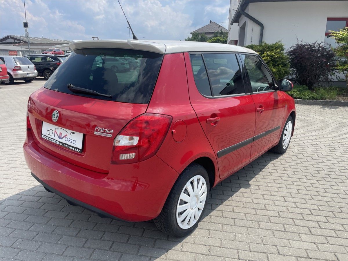 Škoda Fabia, 1,6 i 77kw Sportline Klimatron - fotka 4